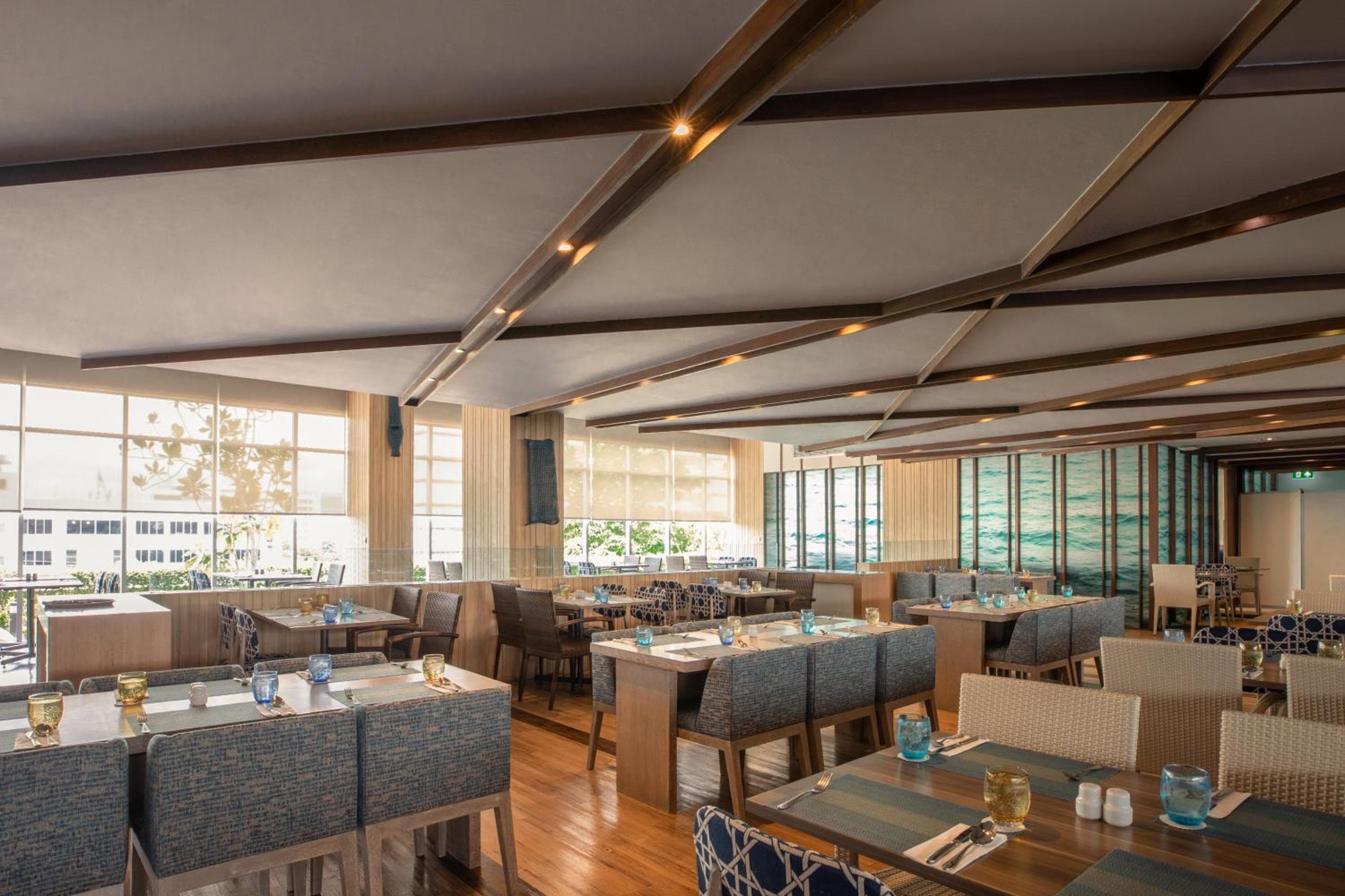 Centara Life Government Complex Hotel & Convention Centre Chaeng Watthana — 12