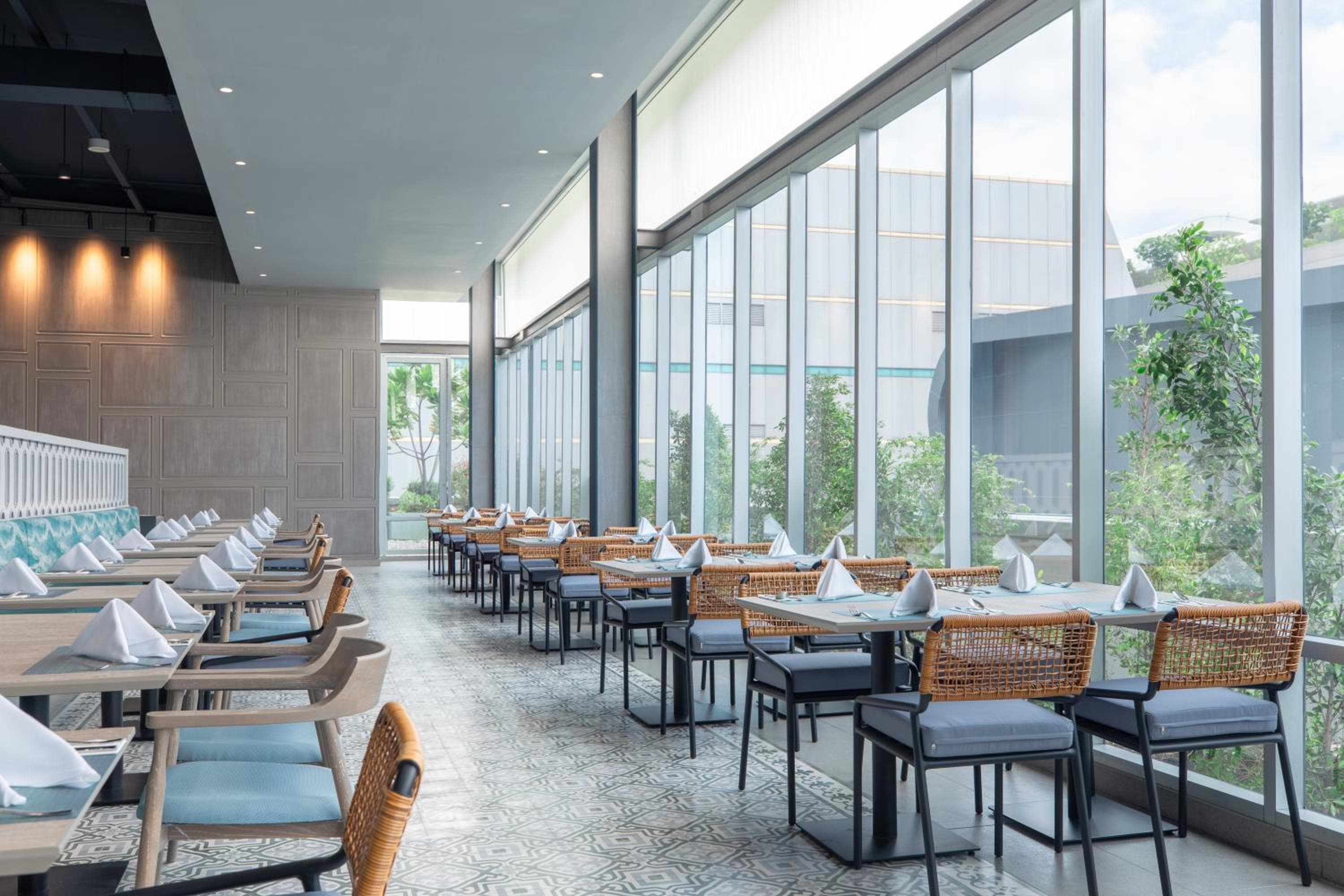 Centara Life Government Complex Hotel & Convention Centre Chaeng Watthana — 18