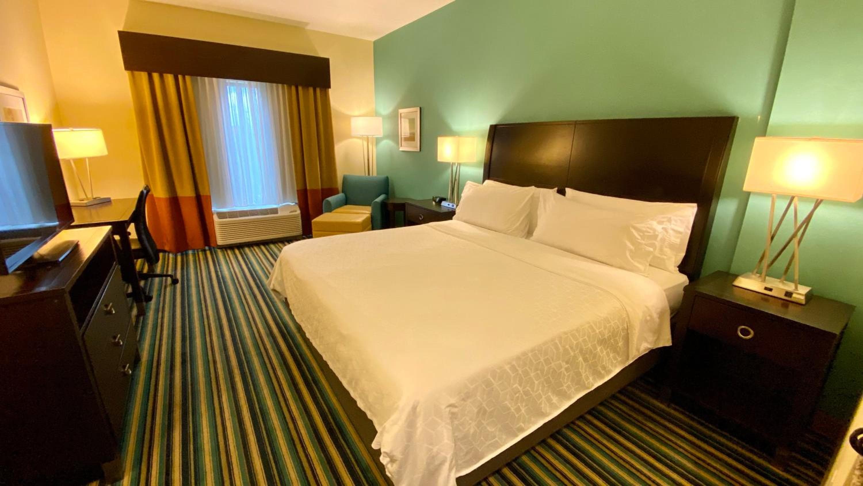 Holiday Inn Express Hotel & Suites Orlando East-UCF Area by IHG — 21