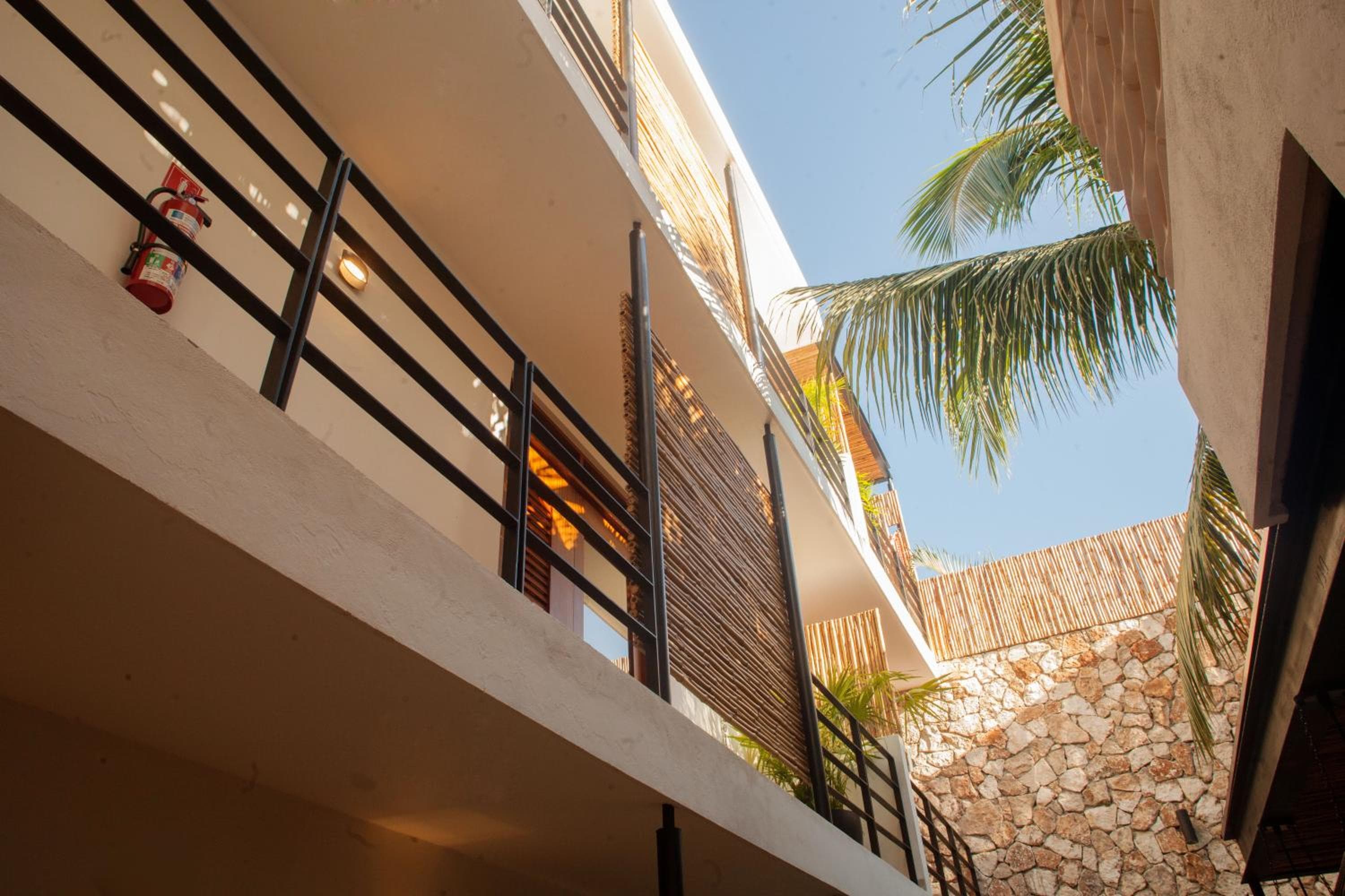 Latino Hotel Boutique — 7