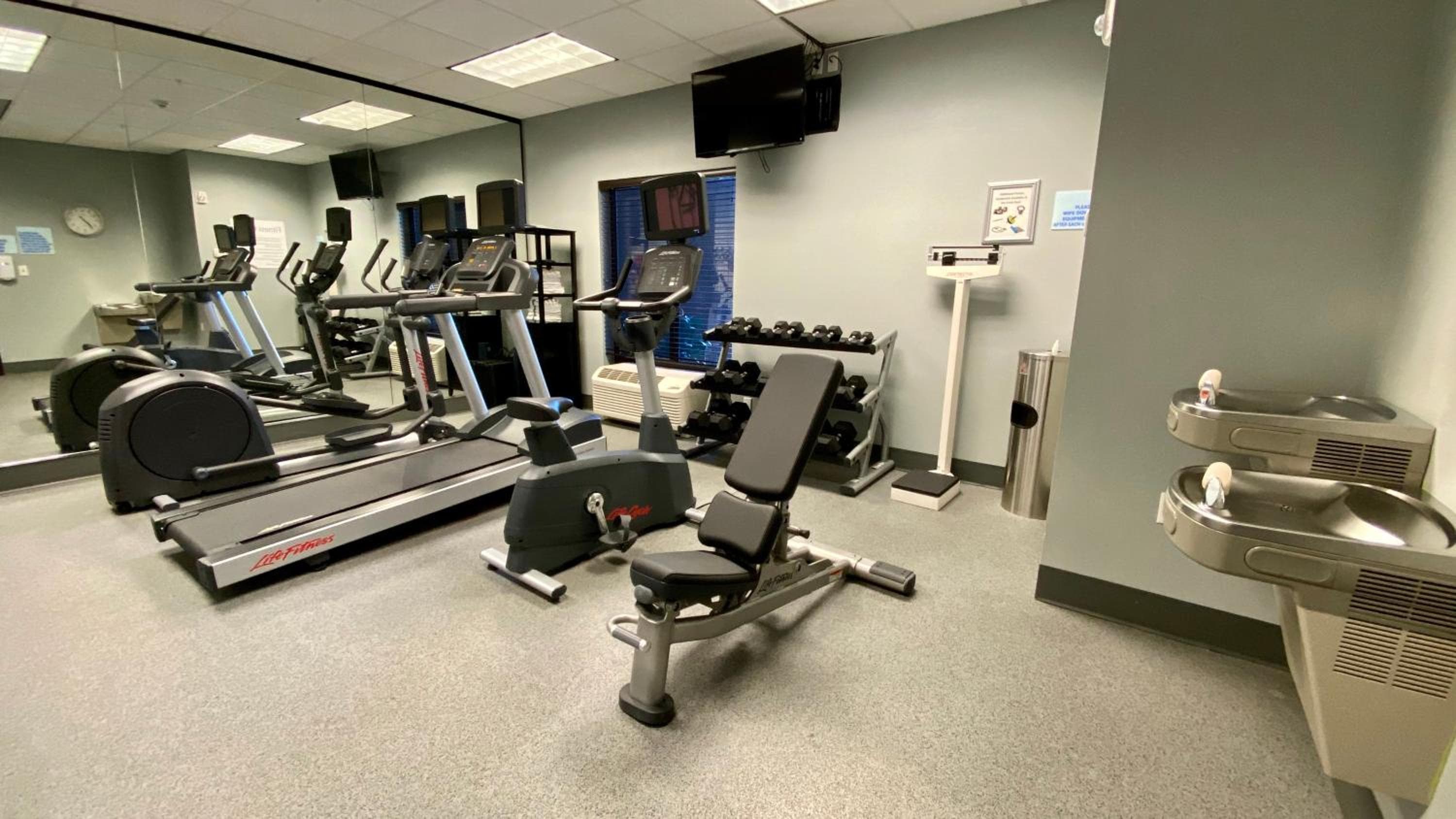 Holiday Inn Express Hotel & Suites Orlando East-UCF Area by IHG — 14