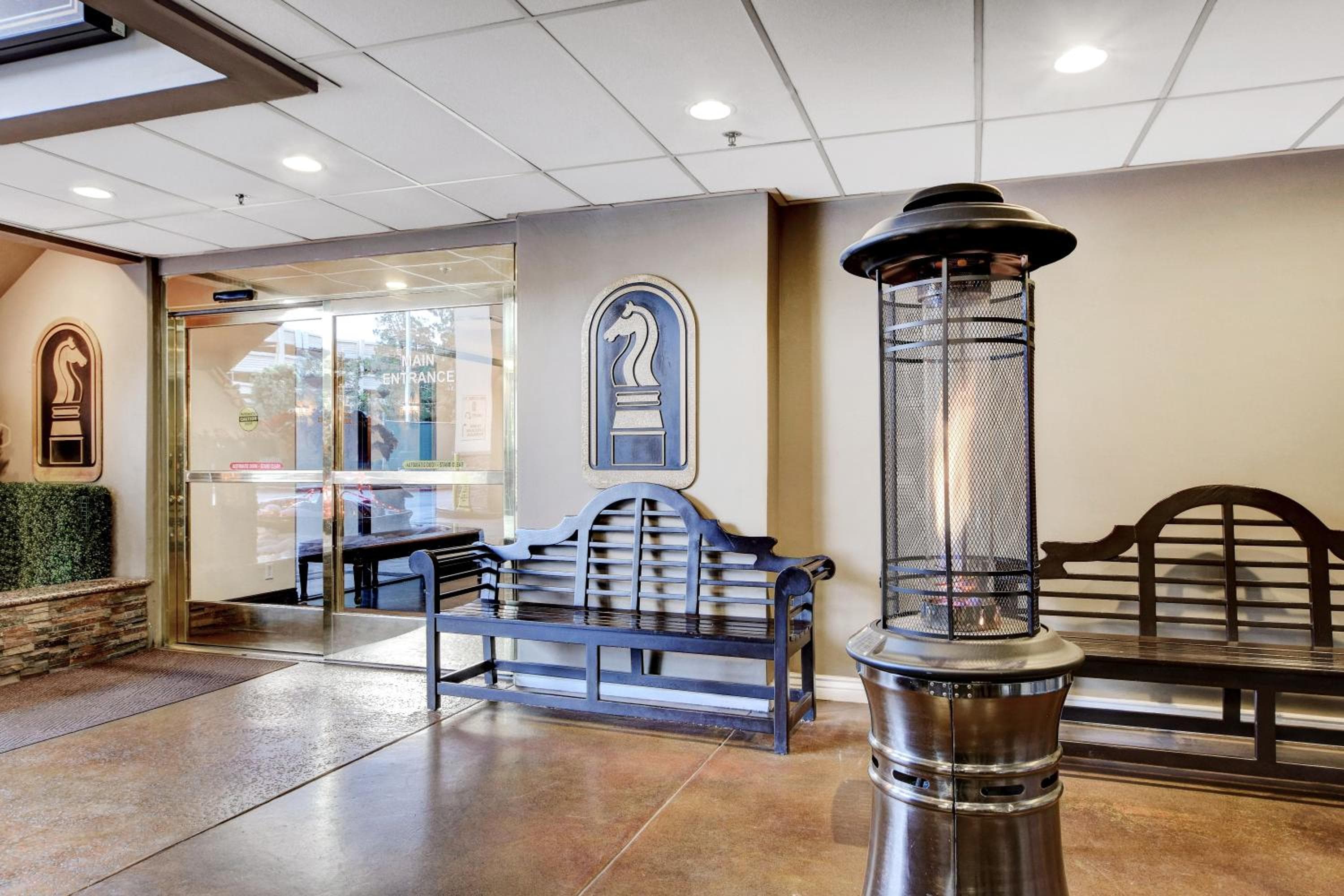 StripViewSuites at Jockey Club — 3