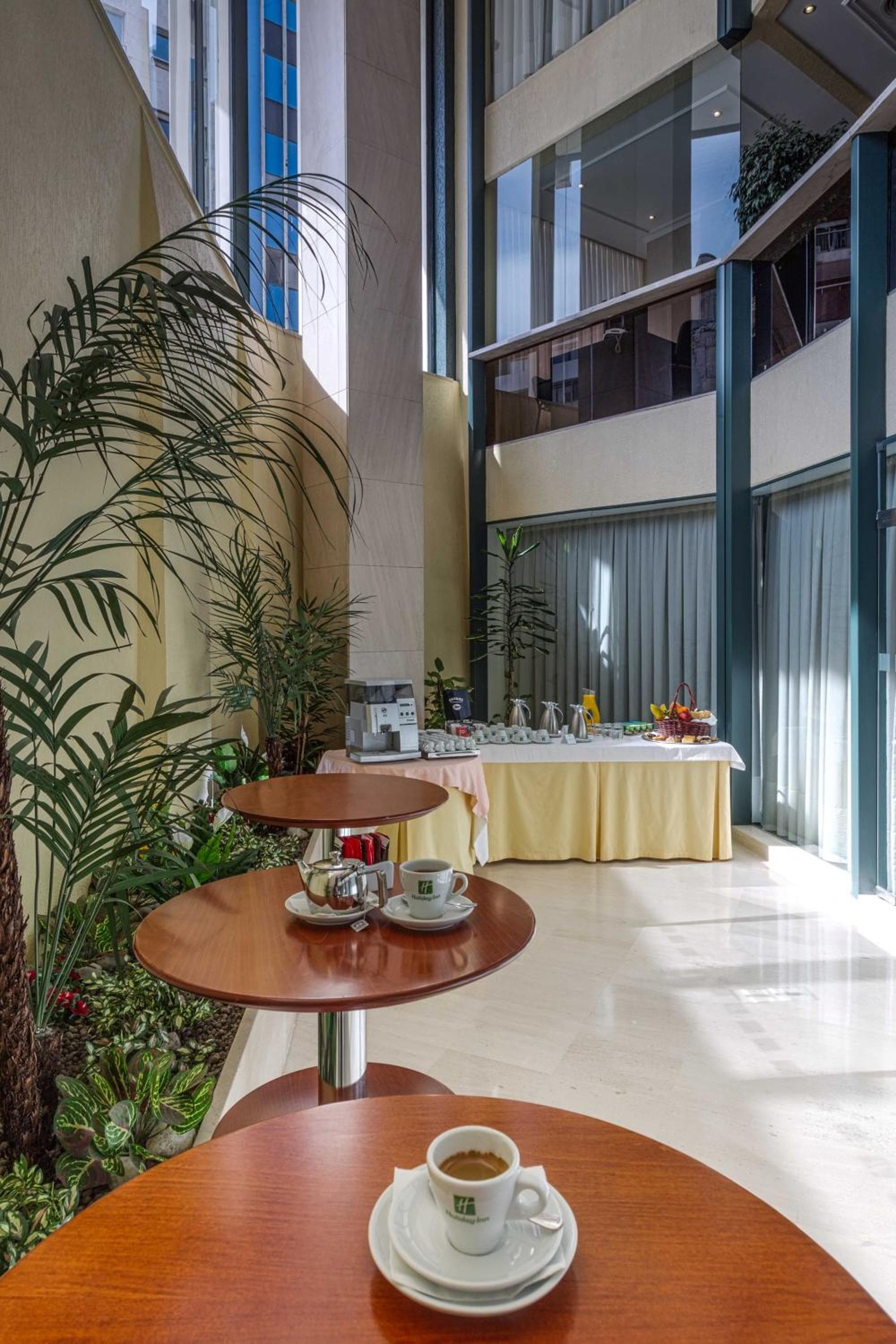 Holiday Inn Lisbon by IHG — 30