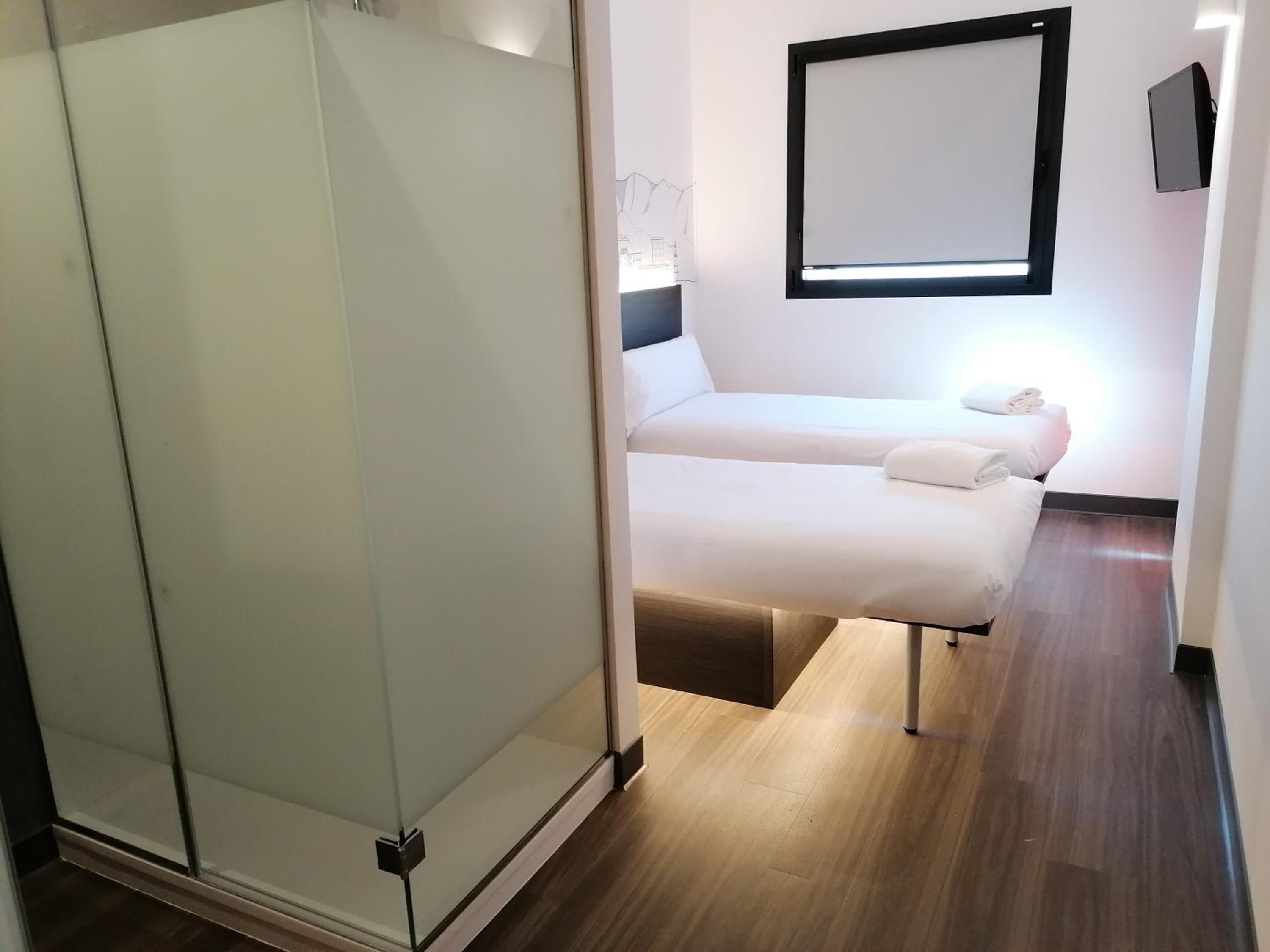 easyHotel Malaga Centro Città — 16
