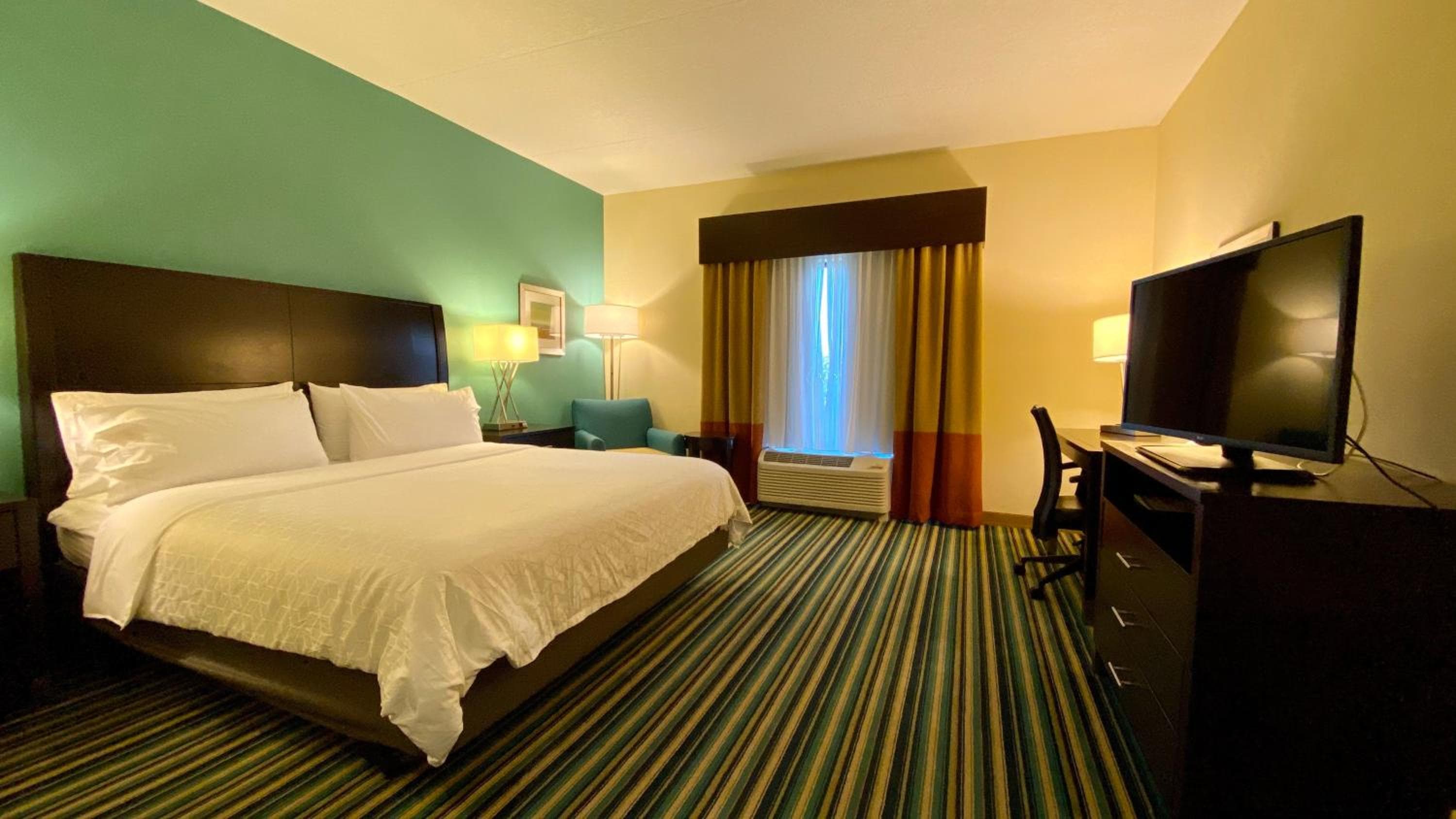 Holiday Inn Express Hotel & Suites Orlando East-UCF Area by IHG — 23