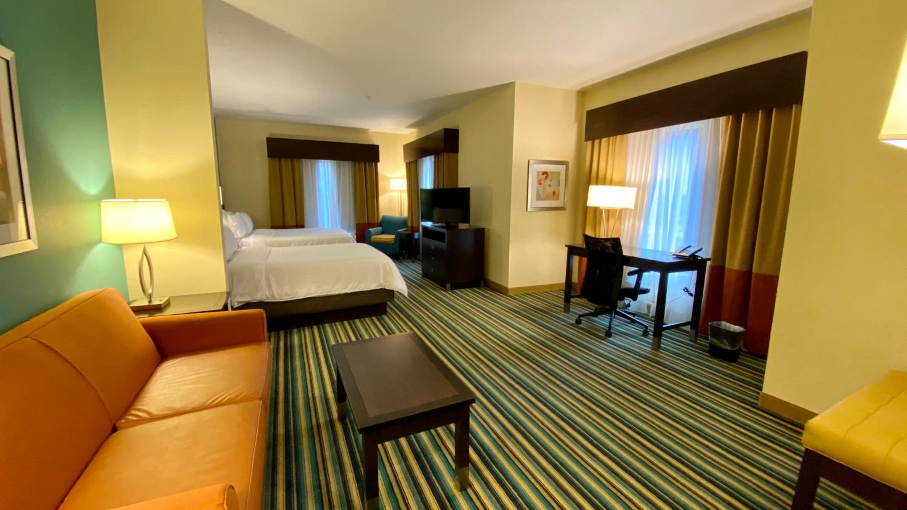 Holiday Inn Express Hotel & Suites Orlando East-UCF Area by IHG — 18