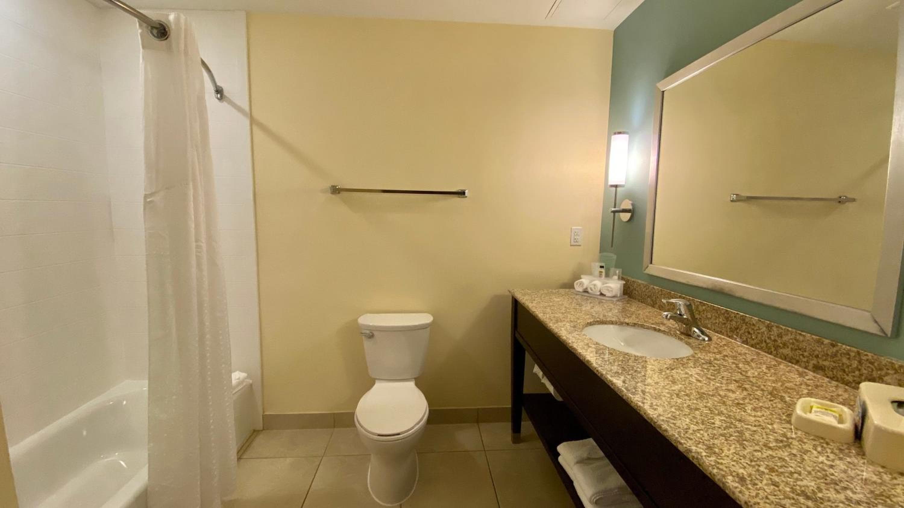 Holiday Inn Express Hotel & Suites Orlando East-UCF Area by IHG — 2