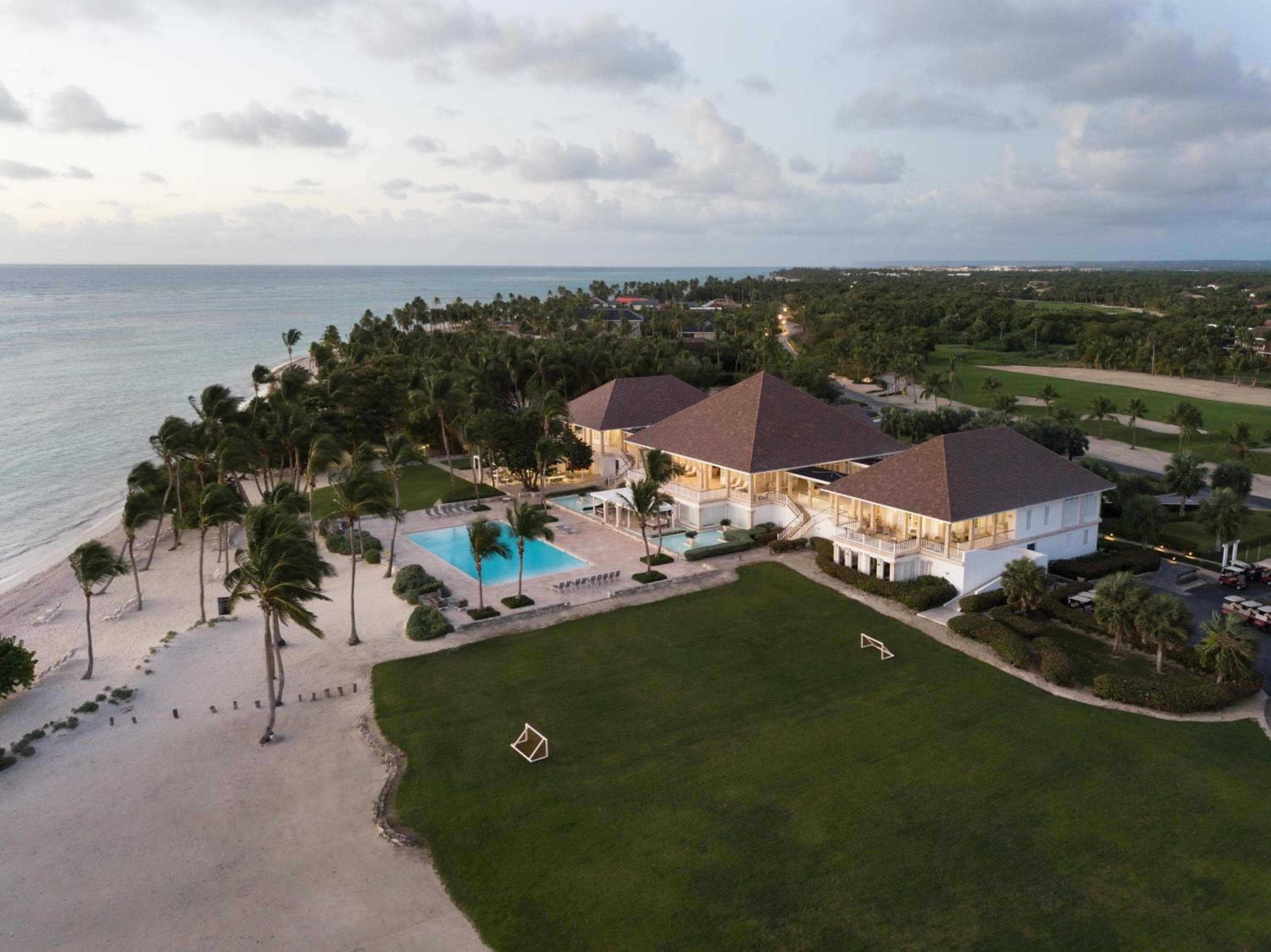 Tortuga Bay — 11