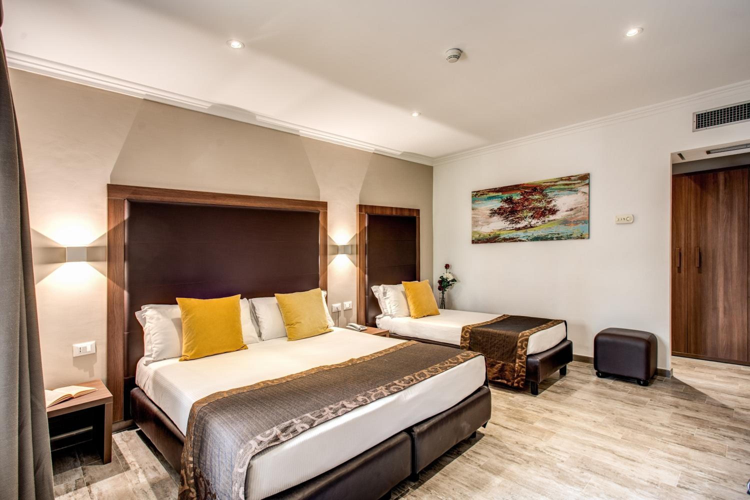 Hotel Roma — 20