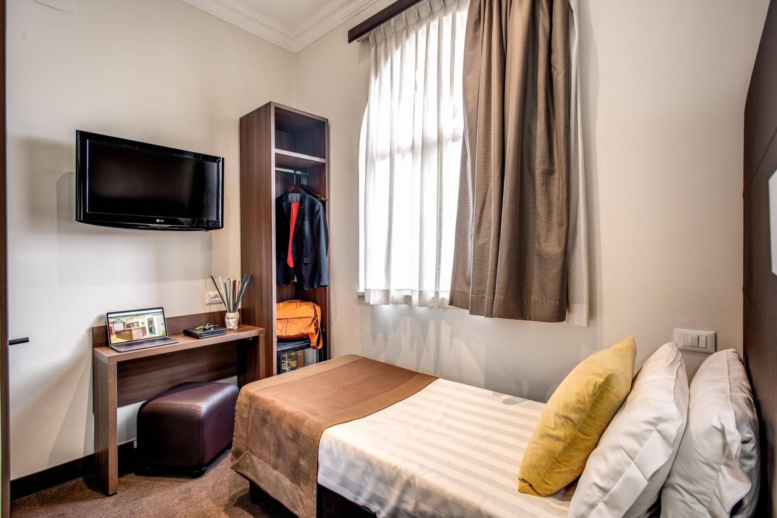Hotel Roma — 15