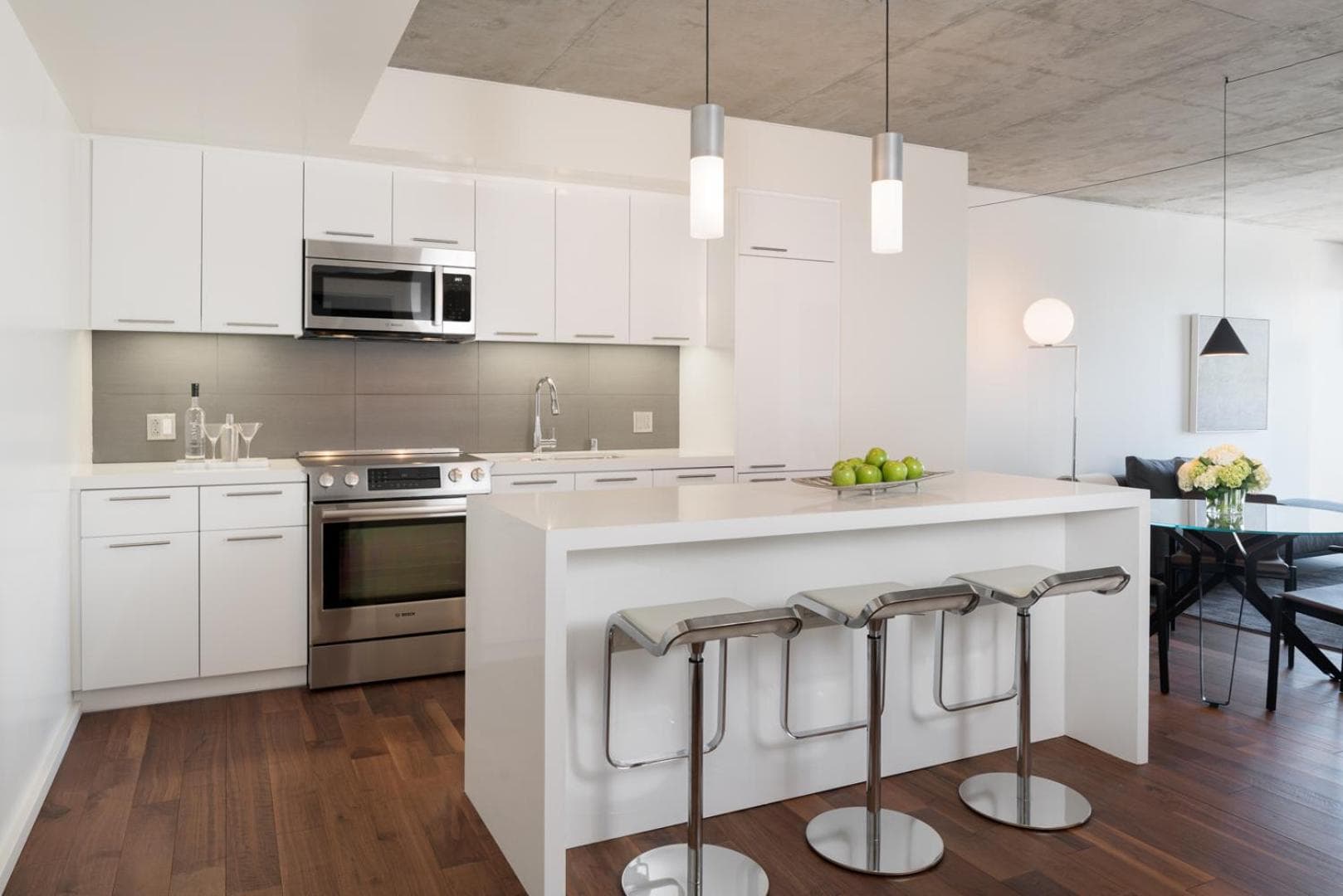 También conocido como West Hollywood, residencias de apartamentos con servicios — 3