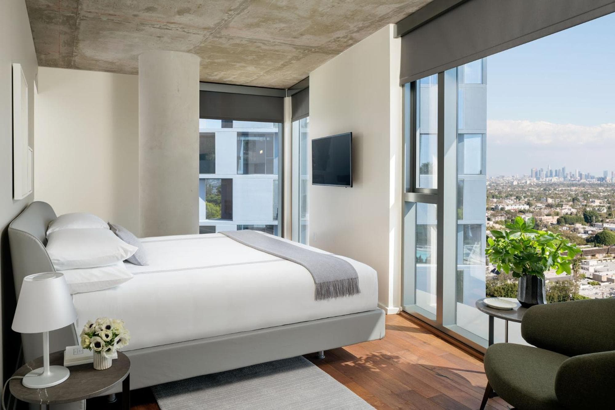 También conocido como West Hollywood, residencias de apartamentos con servicios — 4