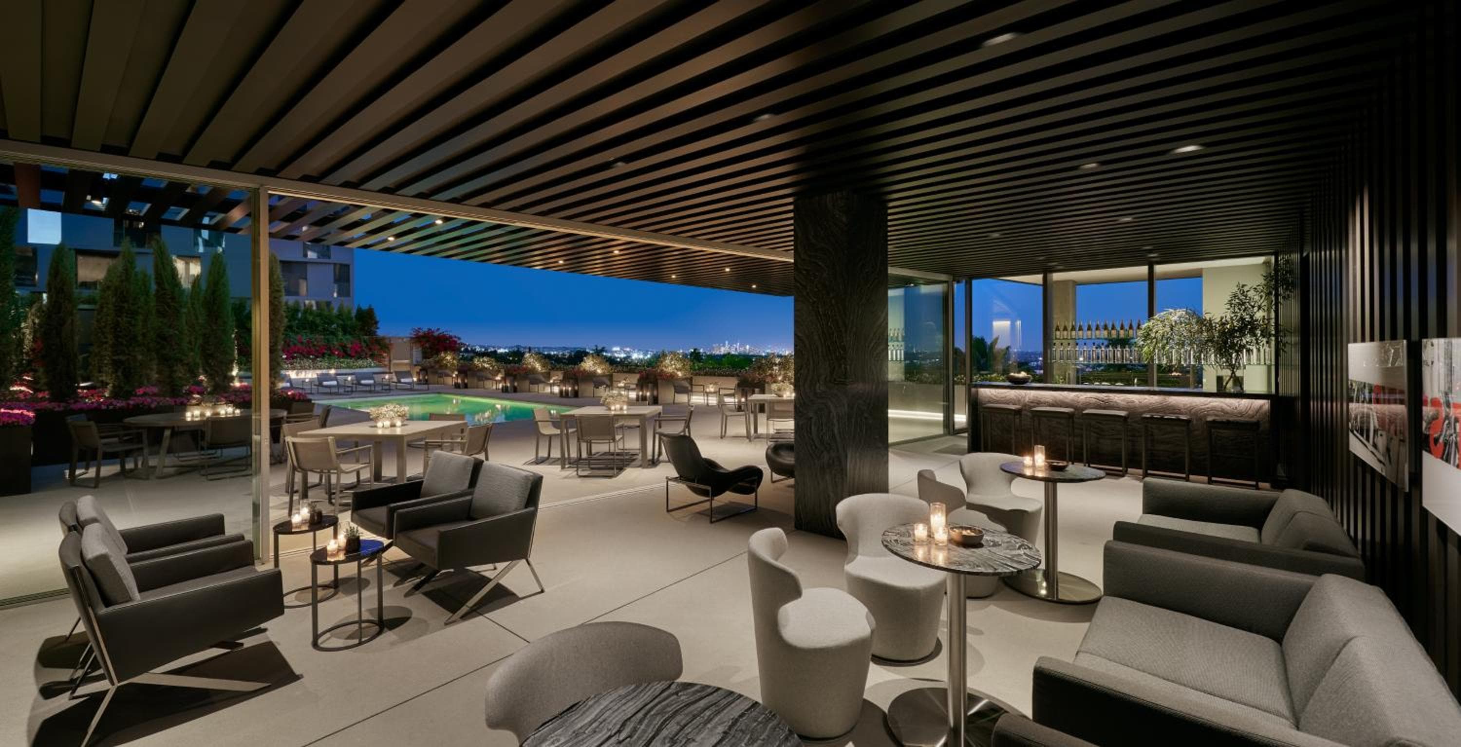 También conocido como West Hollywood, residencias de apartamentos con servicios — 7