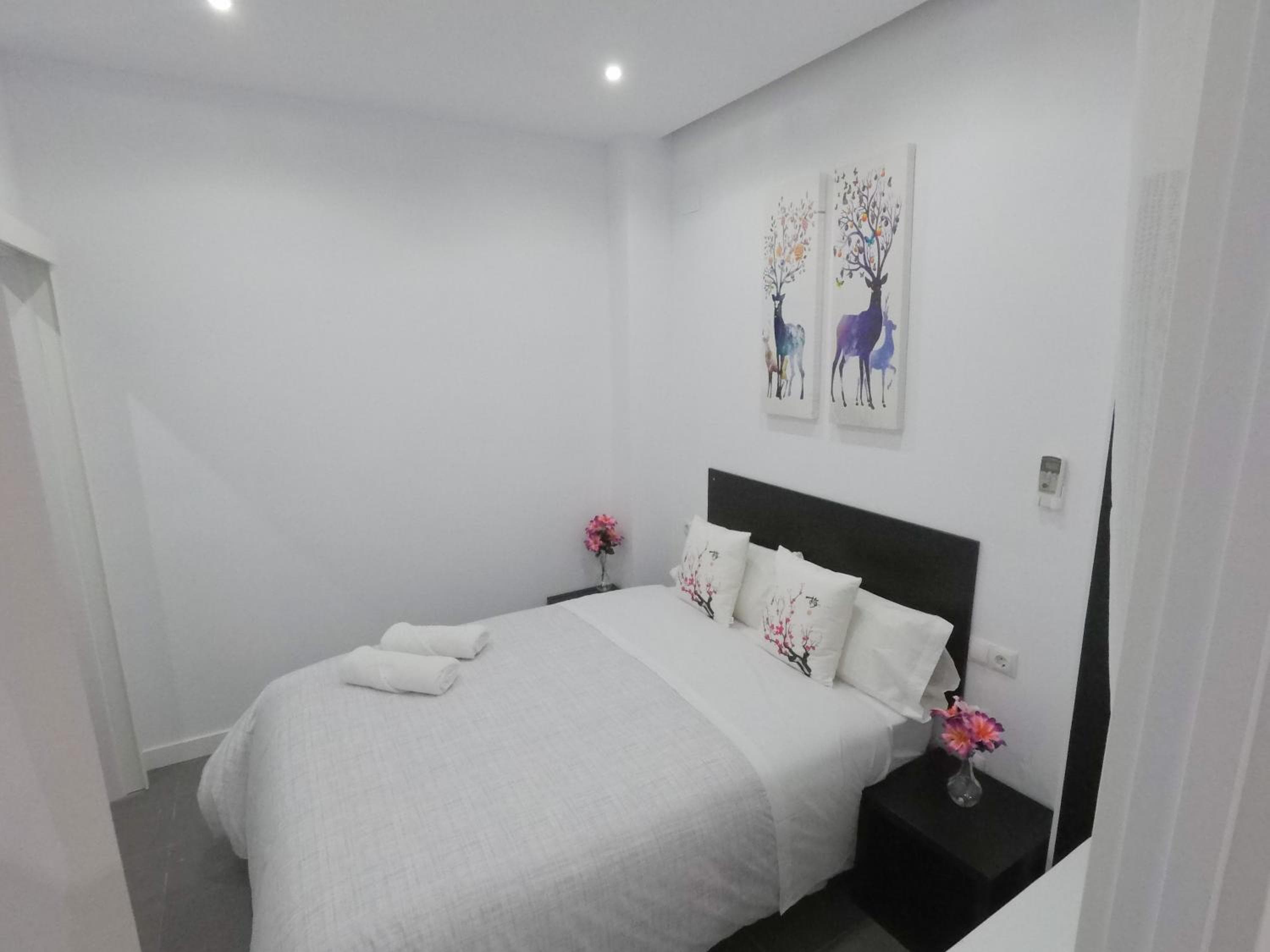 AYZ Frailes - Auto check-in property — 9