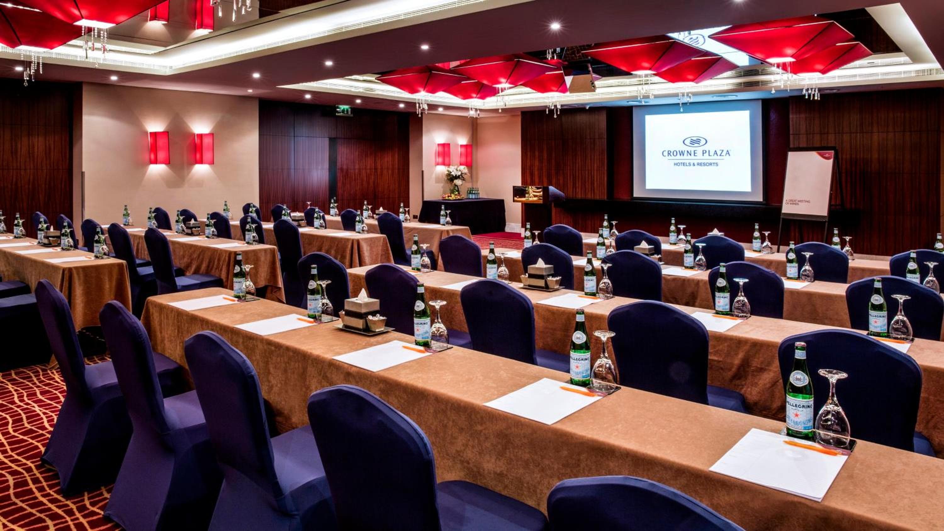 Crowne Plaza Dubai Deira by IHG — 27