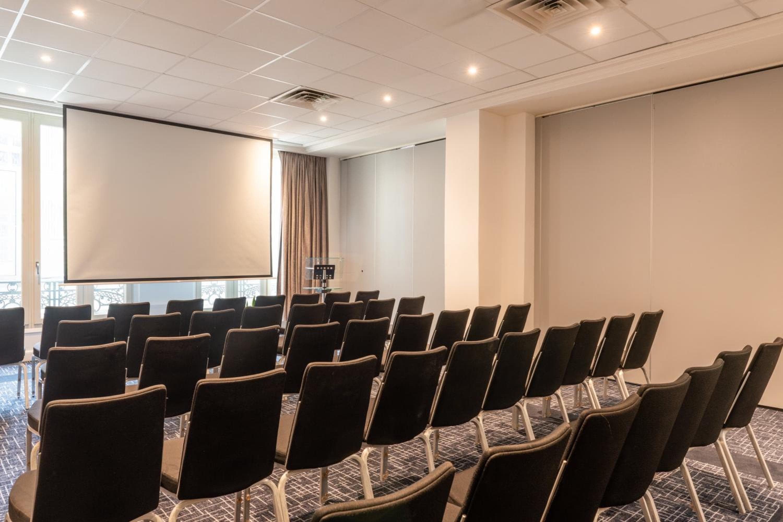 Crowne Plaza Paris République, un hotel IHG — 24