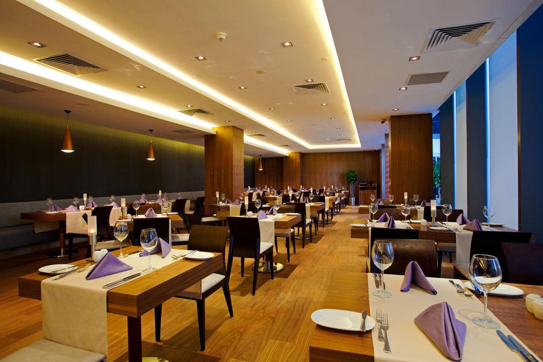 Crowne Plaza Istanbul Harbiye by IHG — 28