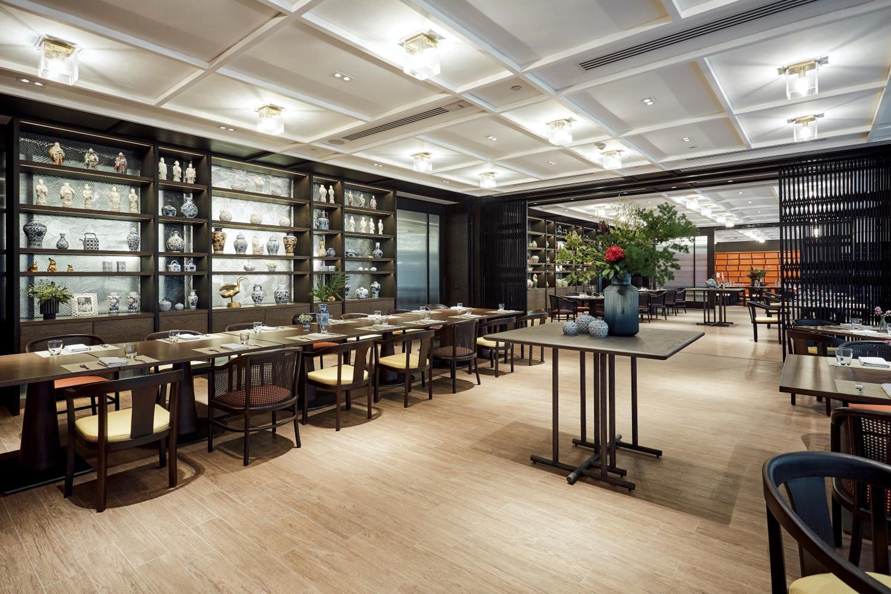Montien Hotel Surawong Bangkok — 15