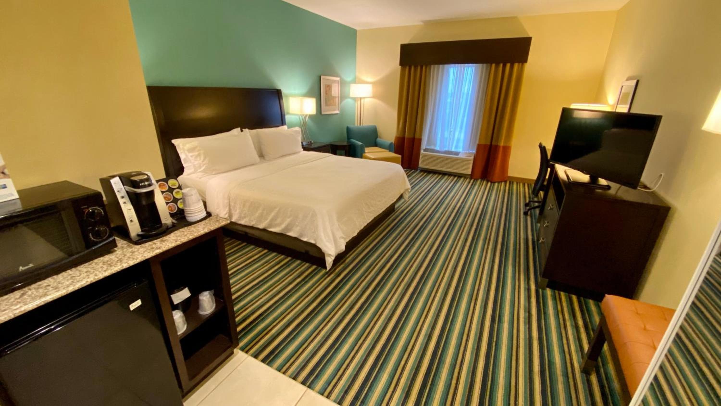 Holiday Inn Express Hotel & Suites Orlando East-UCF Area by IHG — 14