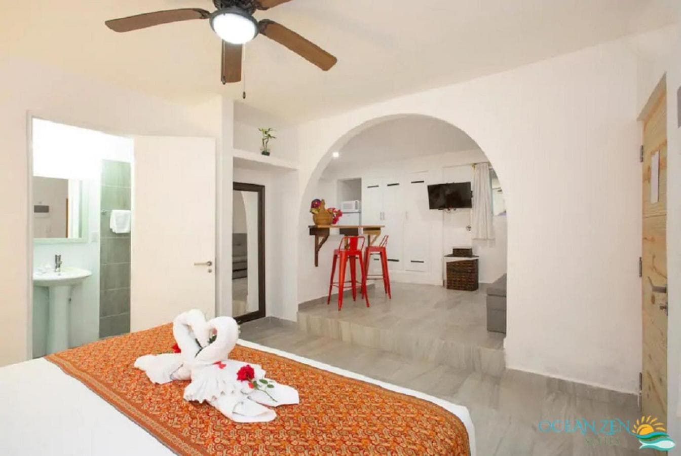 Ocean Zen Suites on 5th Avenue - Adults Only — 10