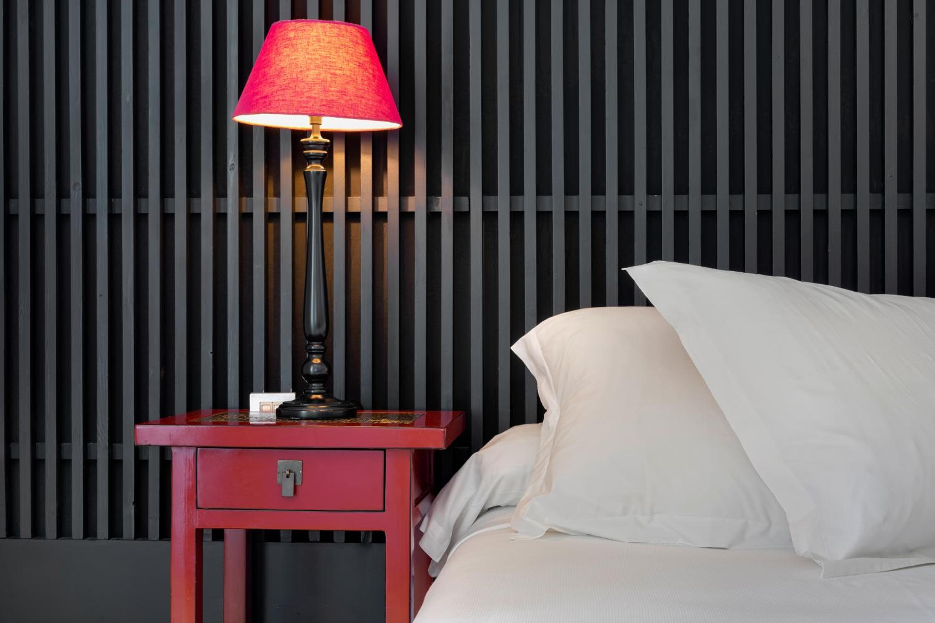 Hotel Market — 27
