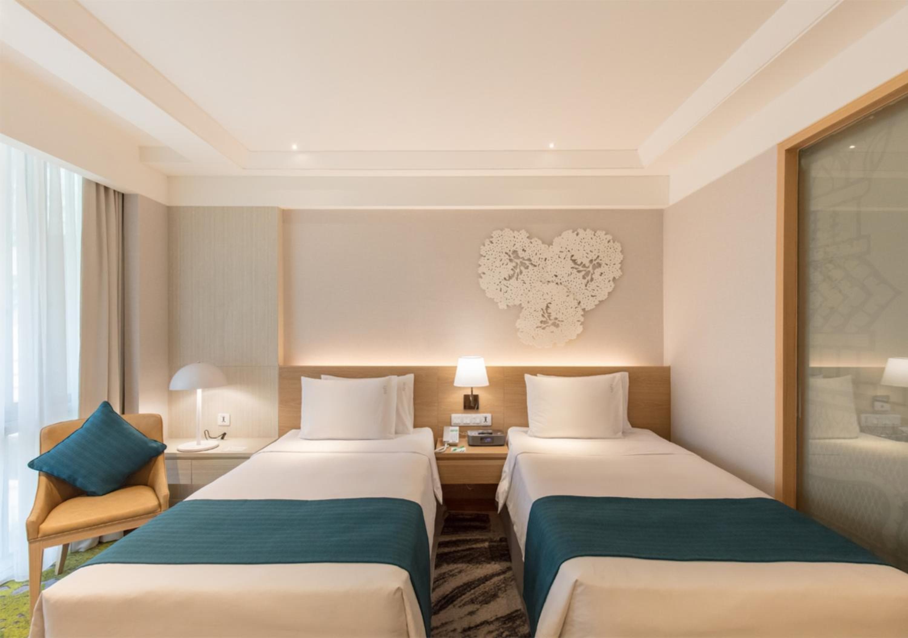 Holiday Inn Bangkok by IHG — 26