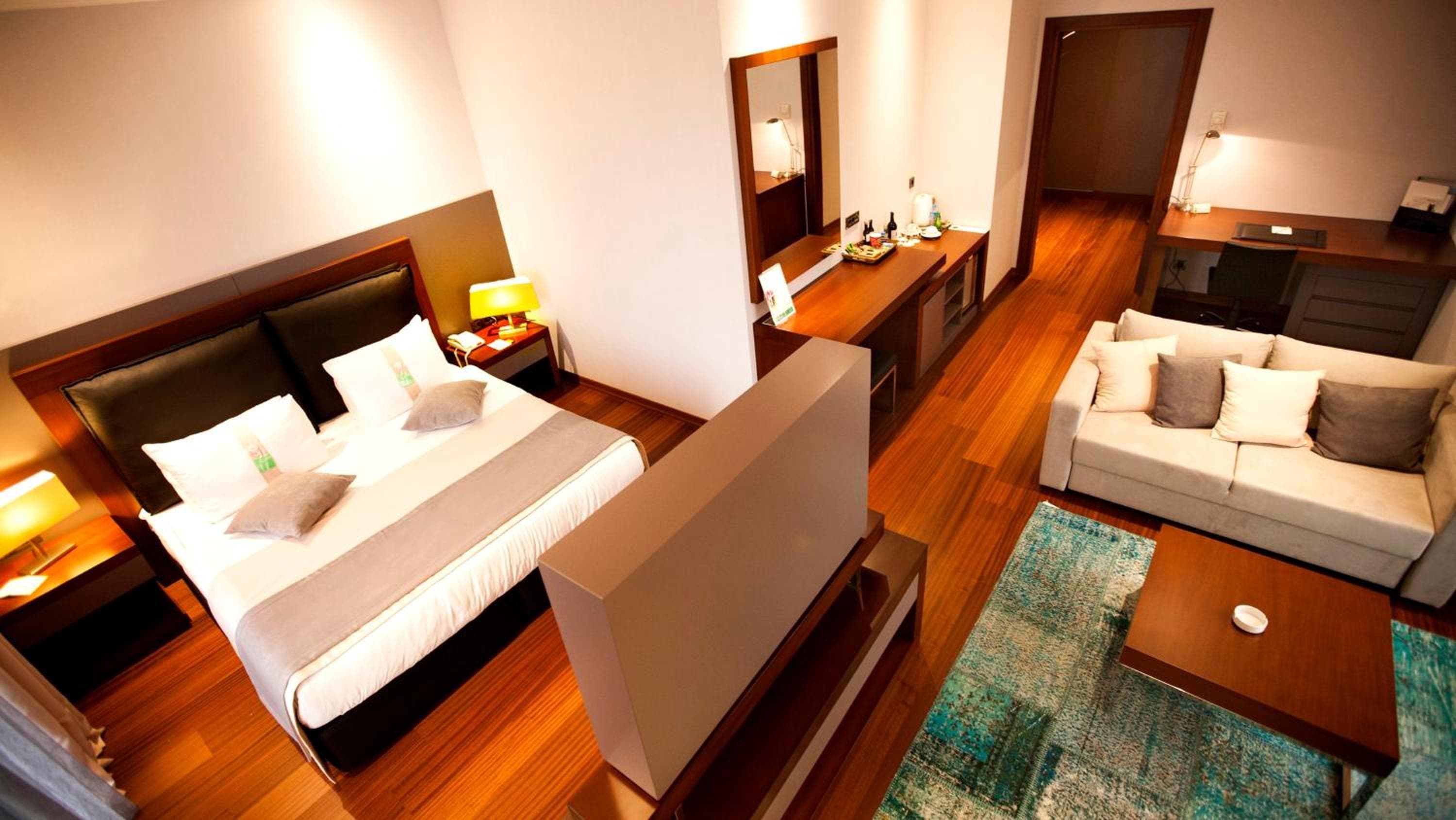 ADM Grand Hotel — 23