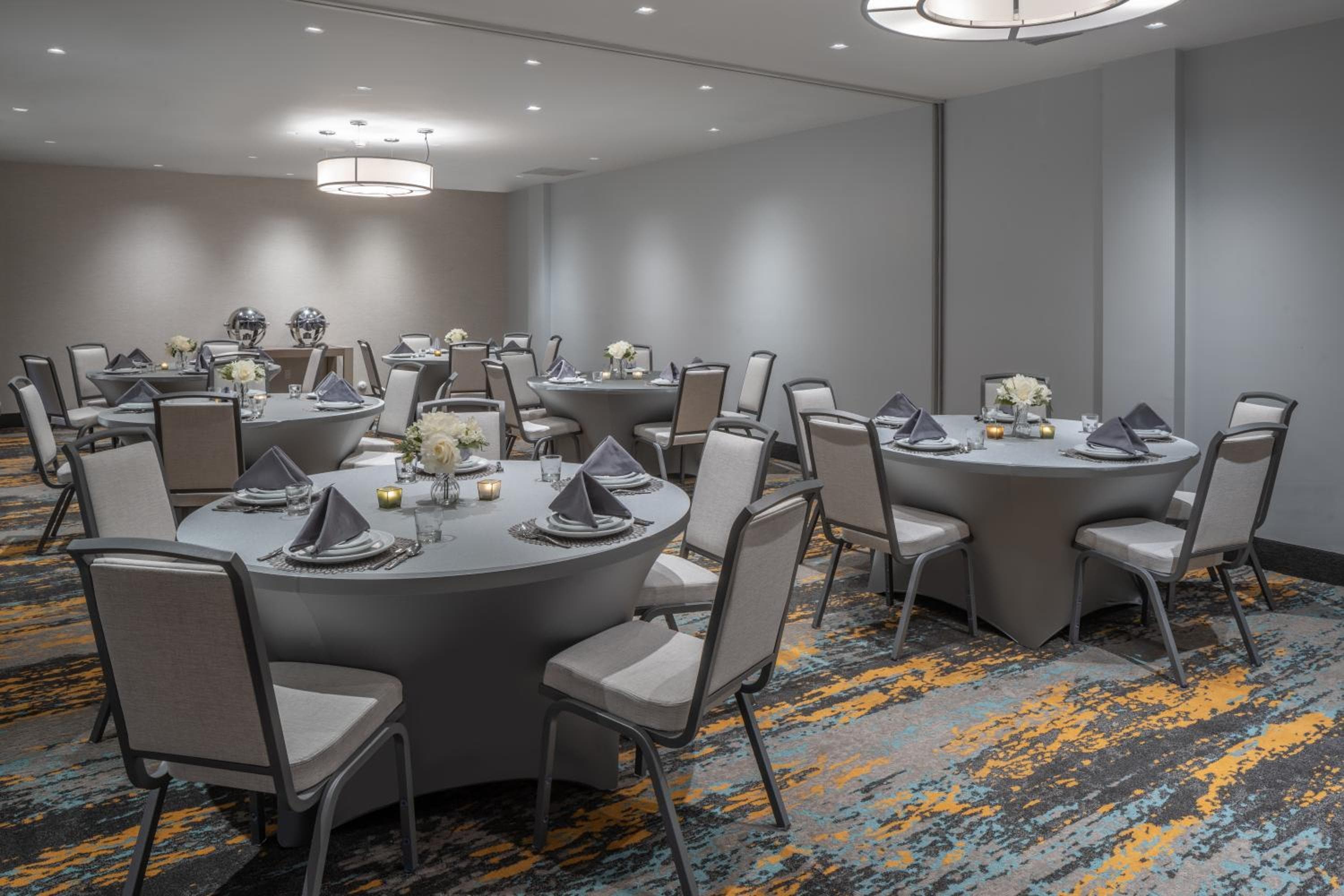DoubleTree by Hilton Miami North I-95 — 3