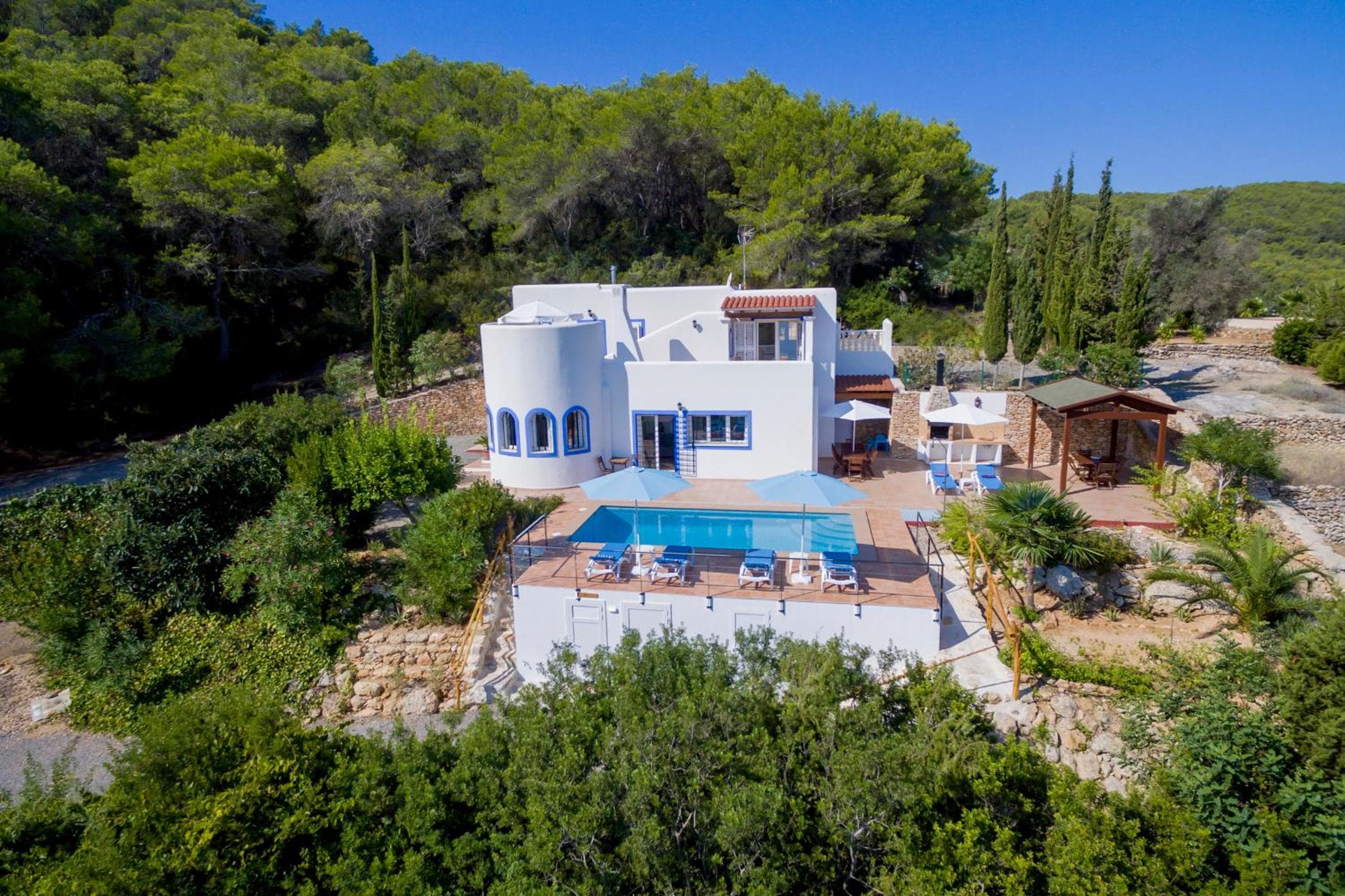 Incantevole villa con piscina, Can Toni Mateu. — 1
