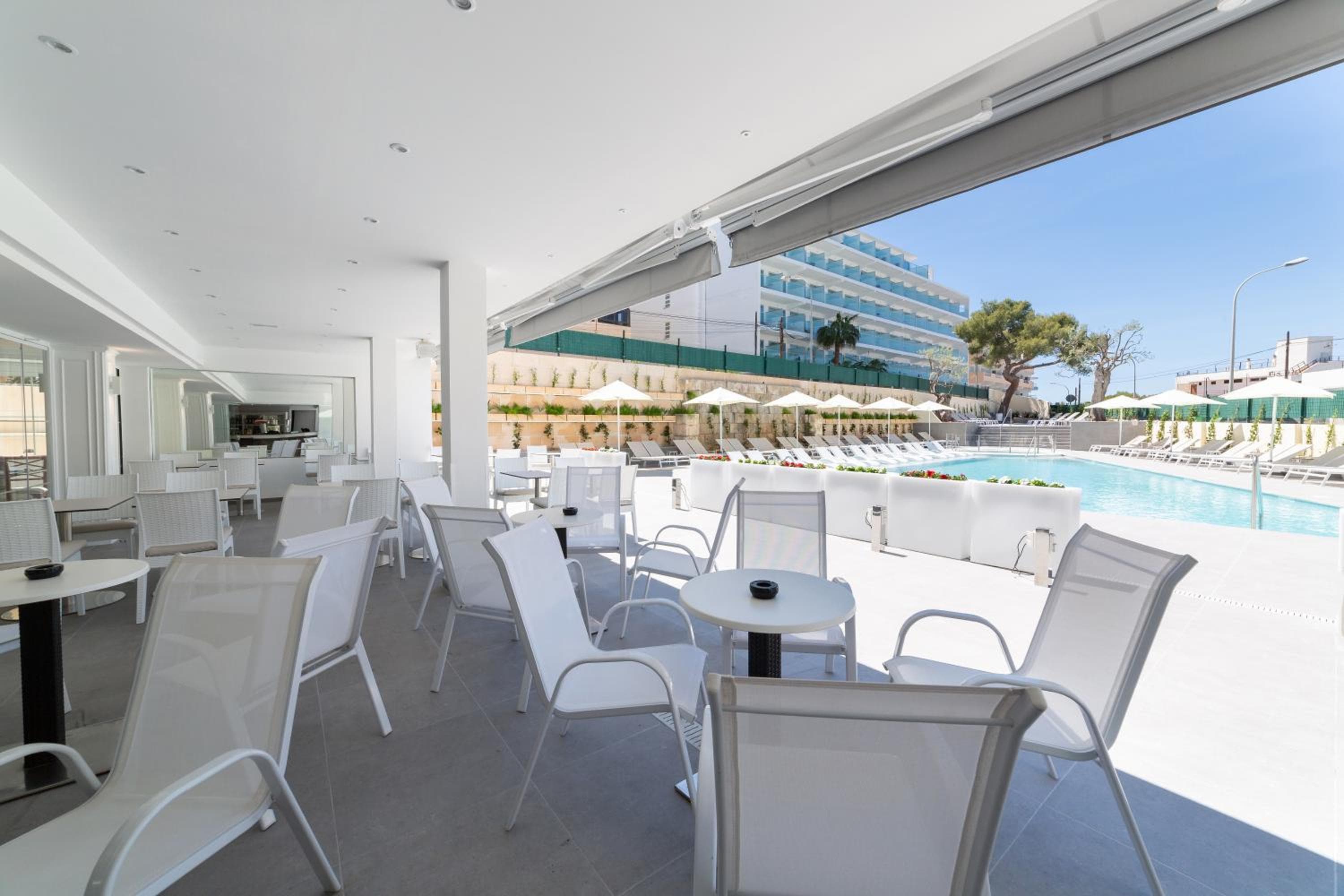 Reverence Life Hotel - Adults Only — 12