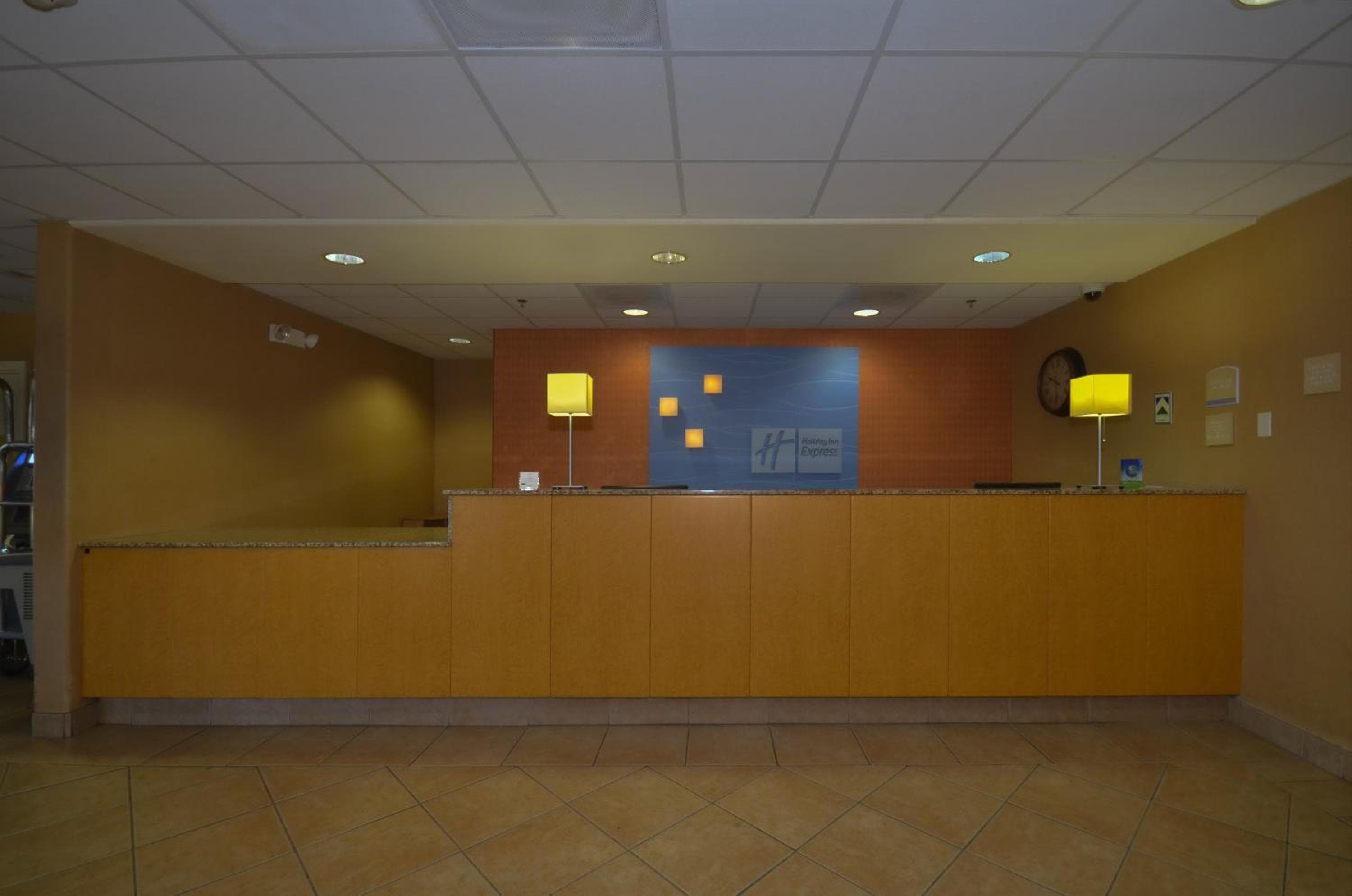 Holiday Inn Express Las Vegas-Nellis, ein IHG Hotel — 12
