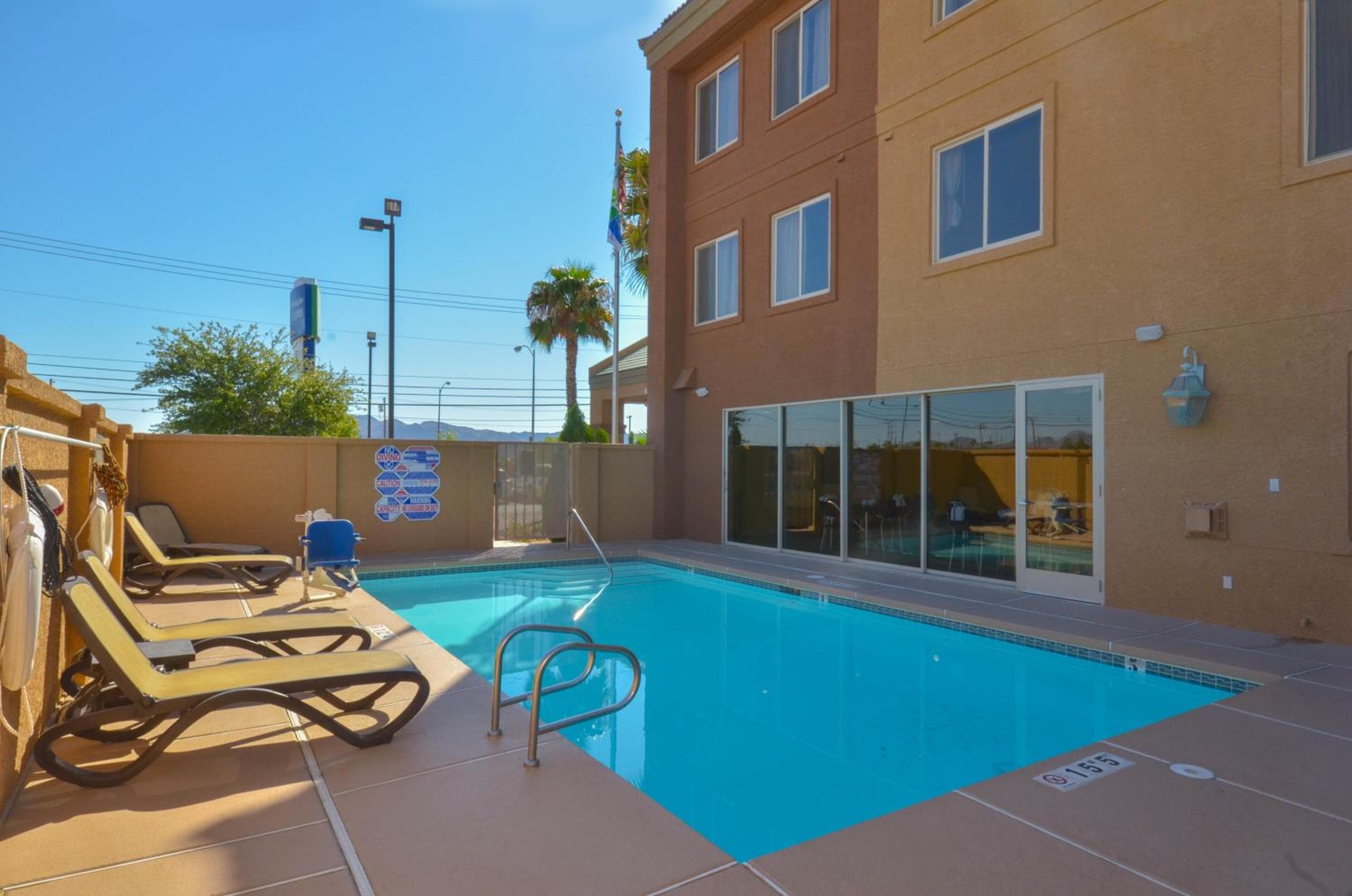 Holiday Inn Express Las Vegas-Nellis, ein IHG Hotel — 19