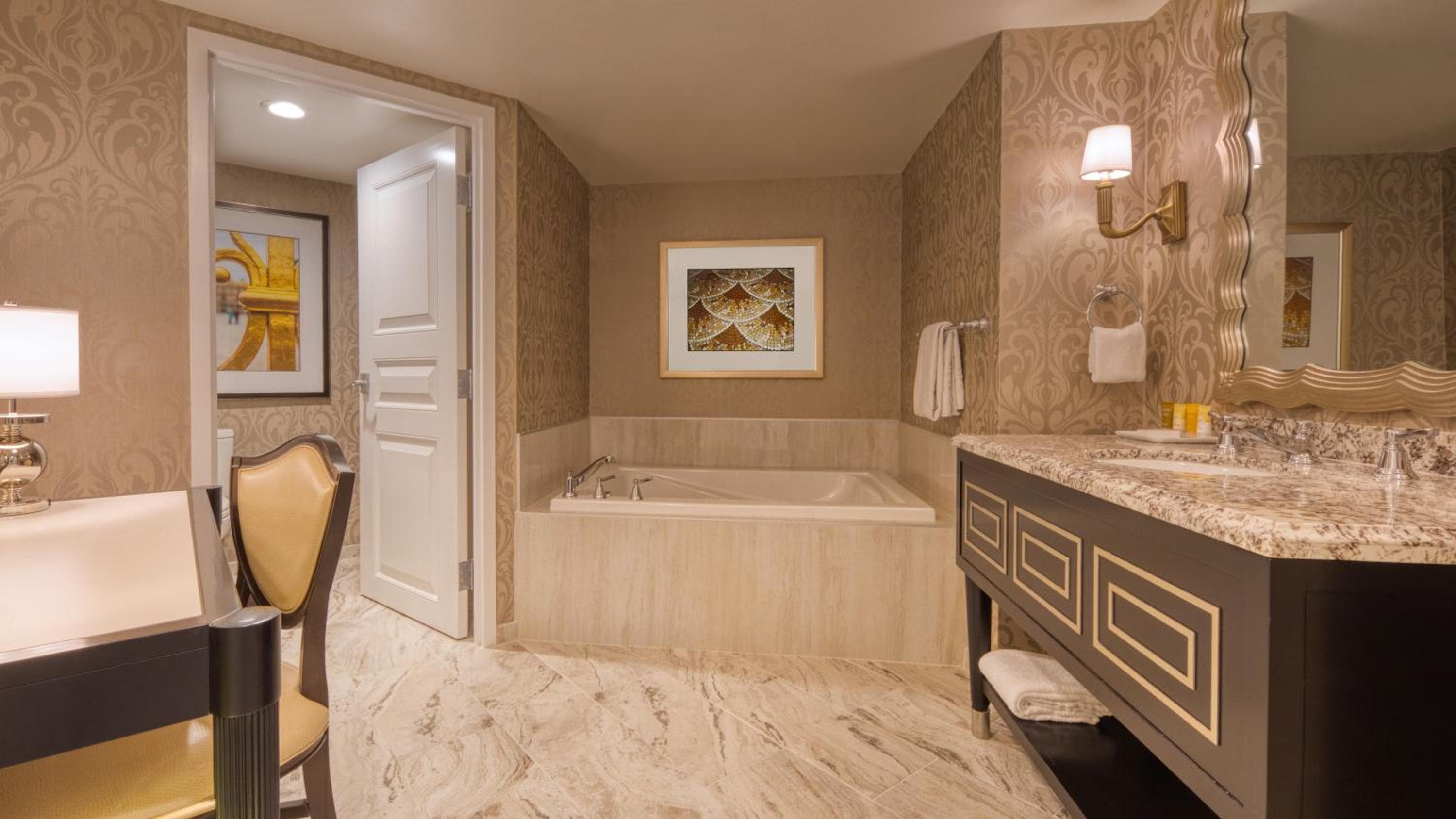 Paris Las Vegas Hotel & Casino — 4