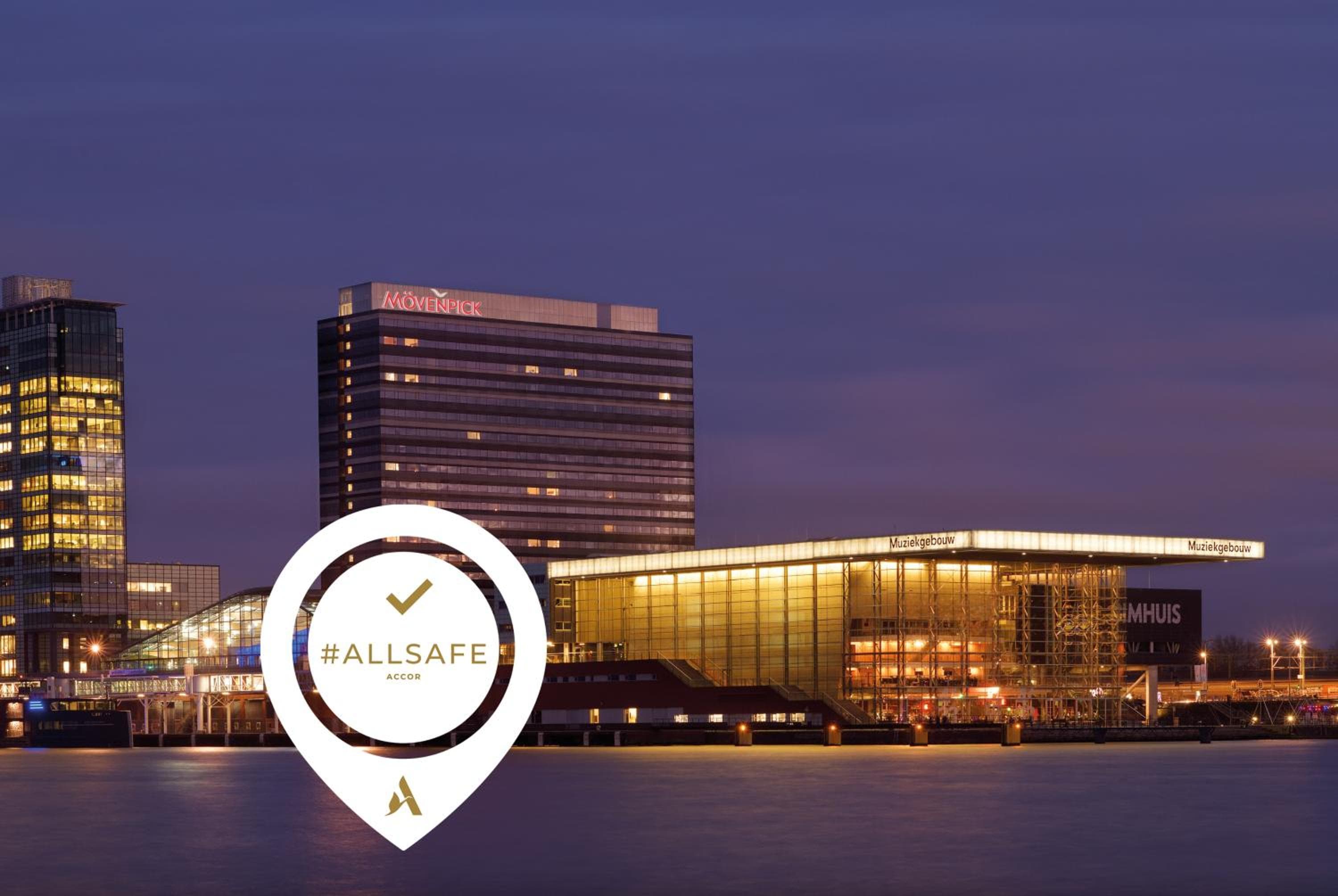 Mövenpick Hotel Amsterdam City Centre — 18