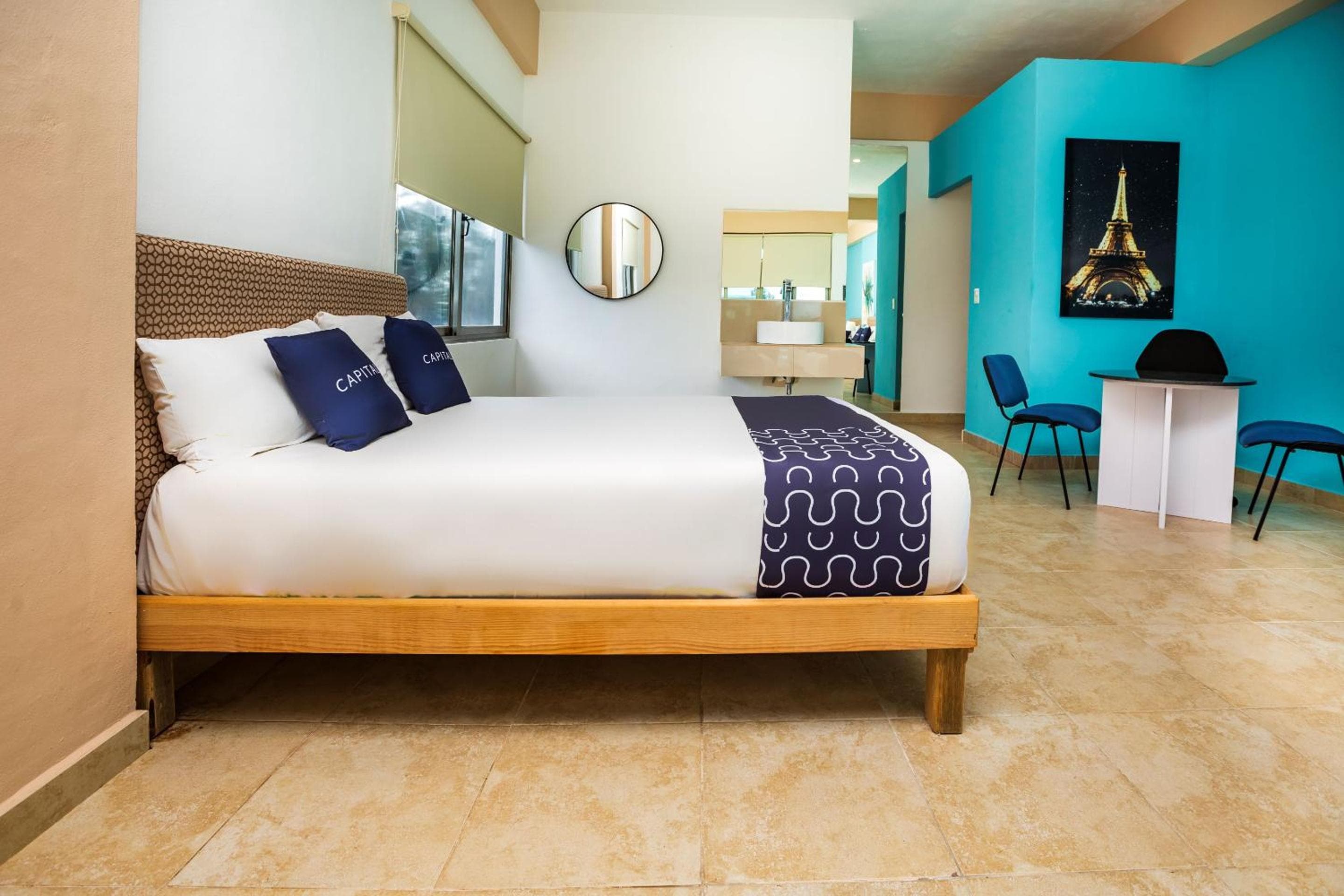 Capital O Cancun International Airport 24 7 — 26
