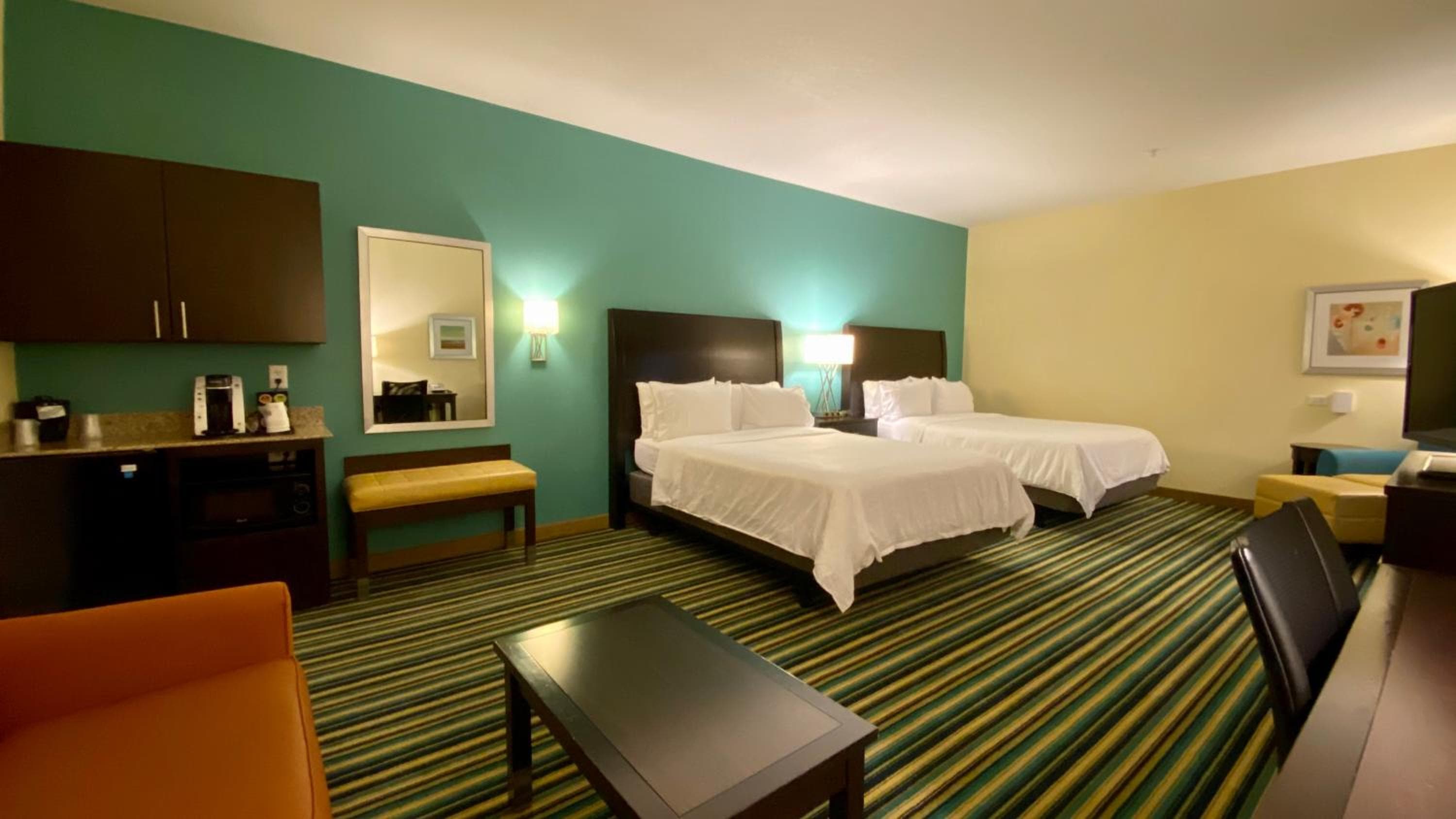 Holiday Inn Express Hotel & Suites Orlando East-UCF Area by IHG — 9