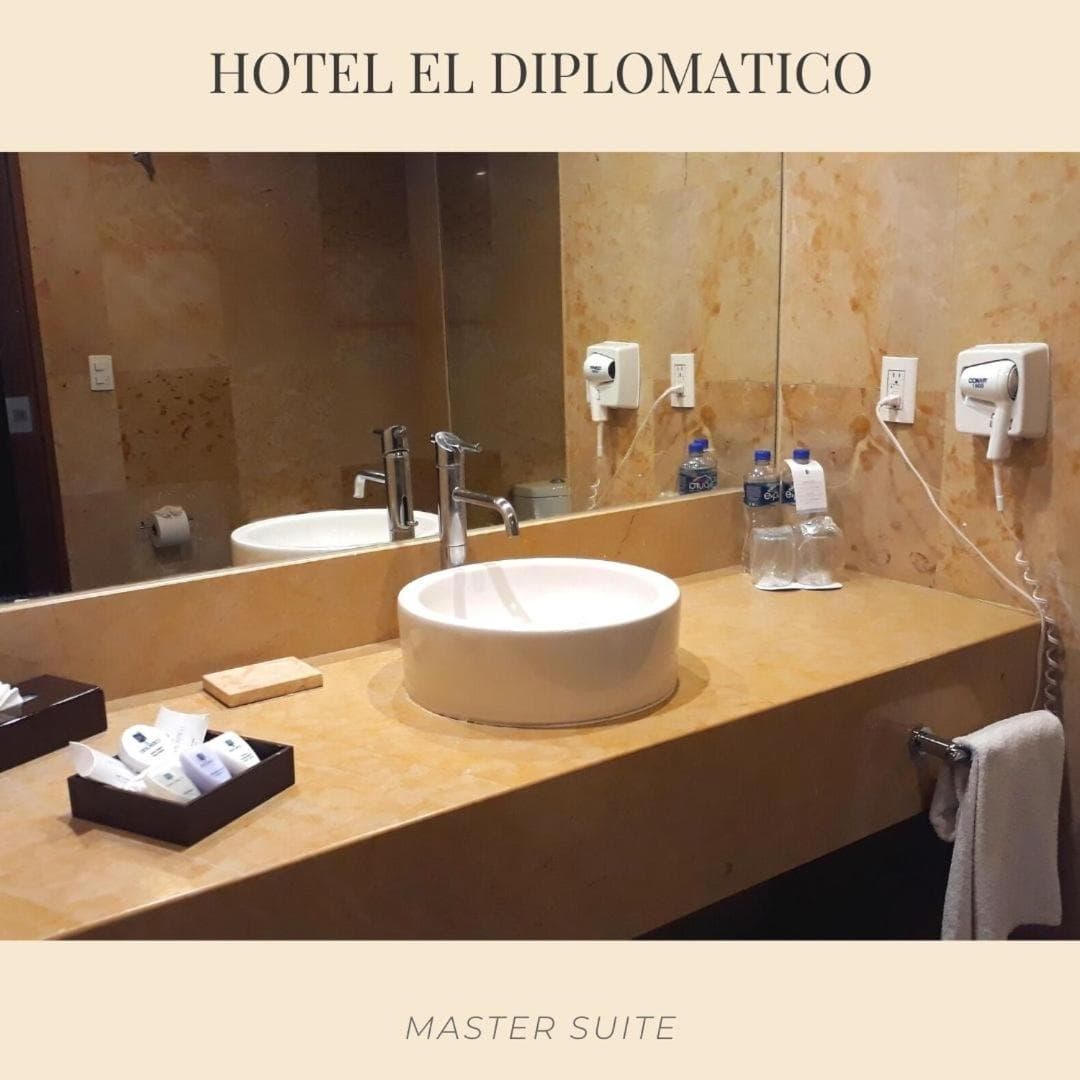 El Diplomatico — 19