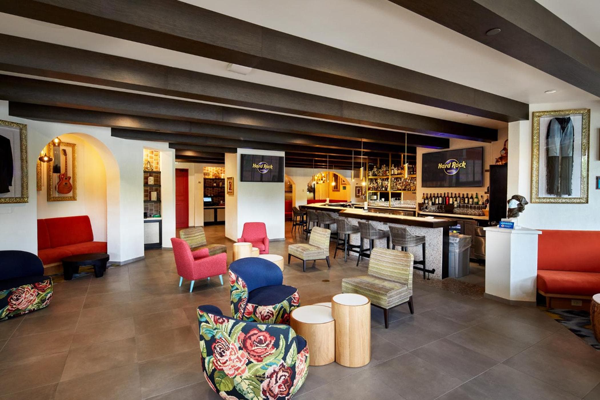 Universal's Hard Rock Hotel® — 7
