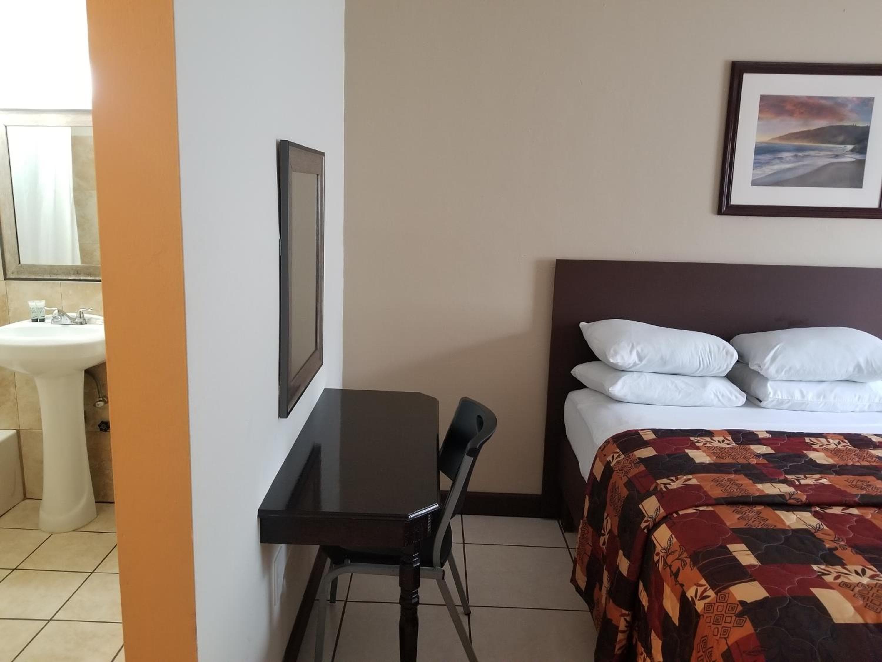 Parkway Inn — 6