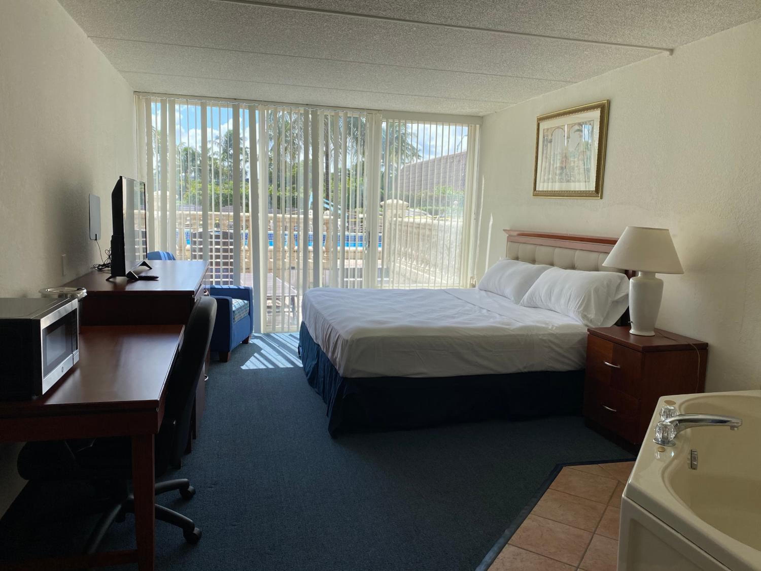 Miami Gardens Inn & Suites — 10