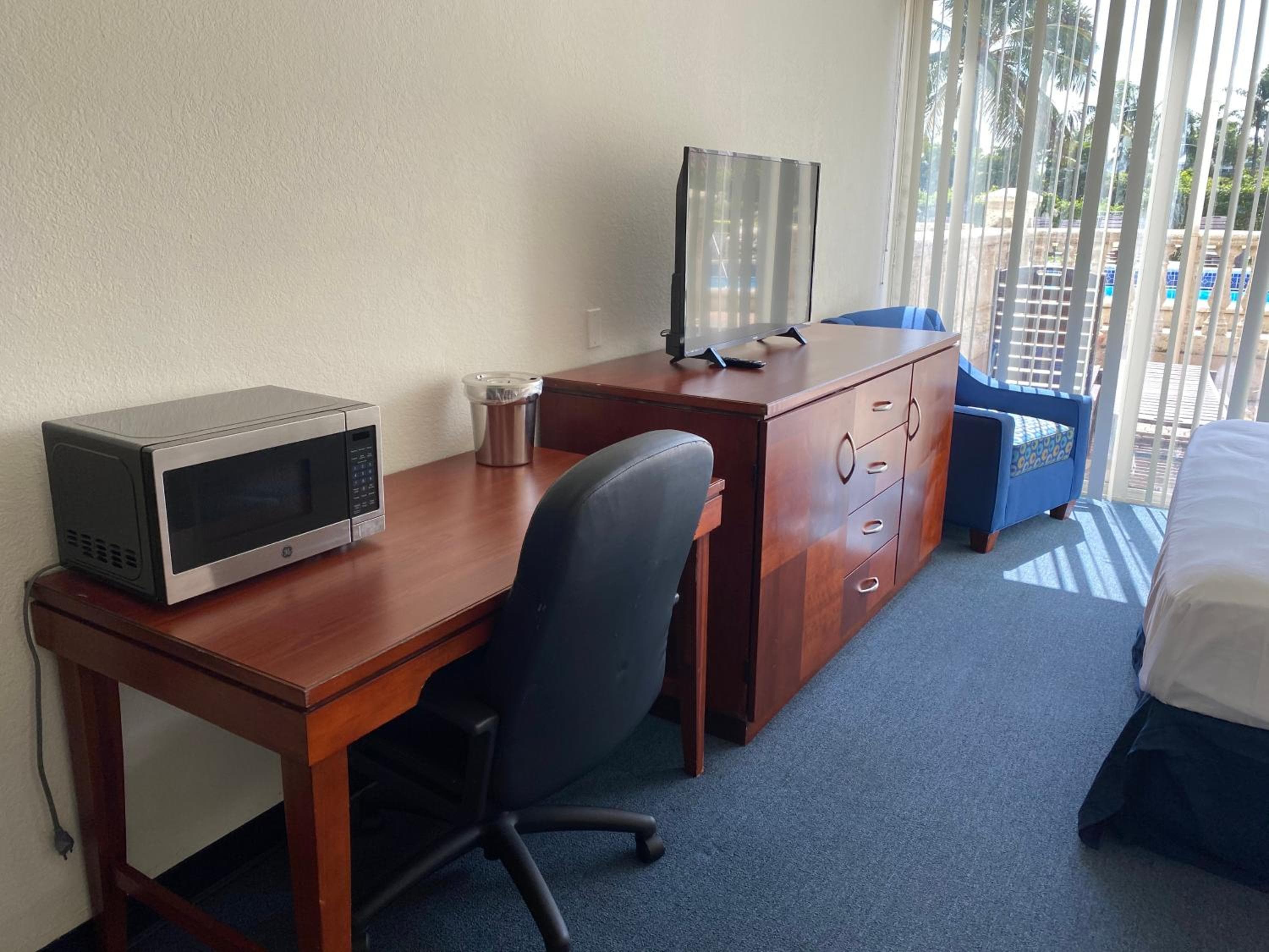 Miami Gardens Inn & Suites — 9