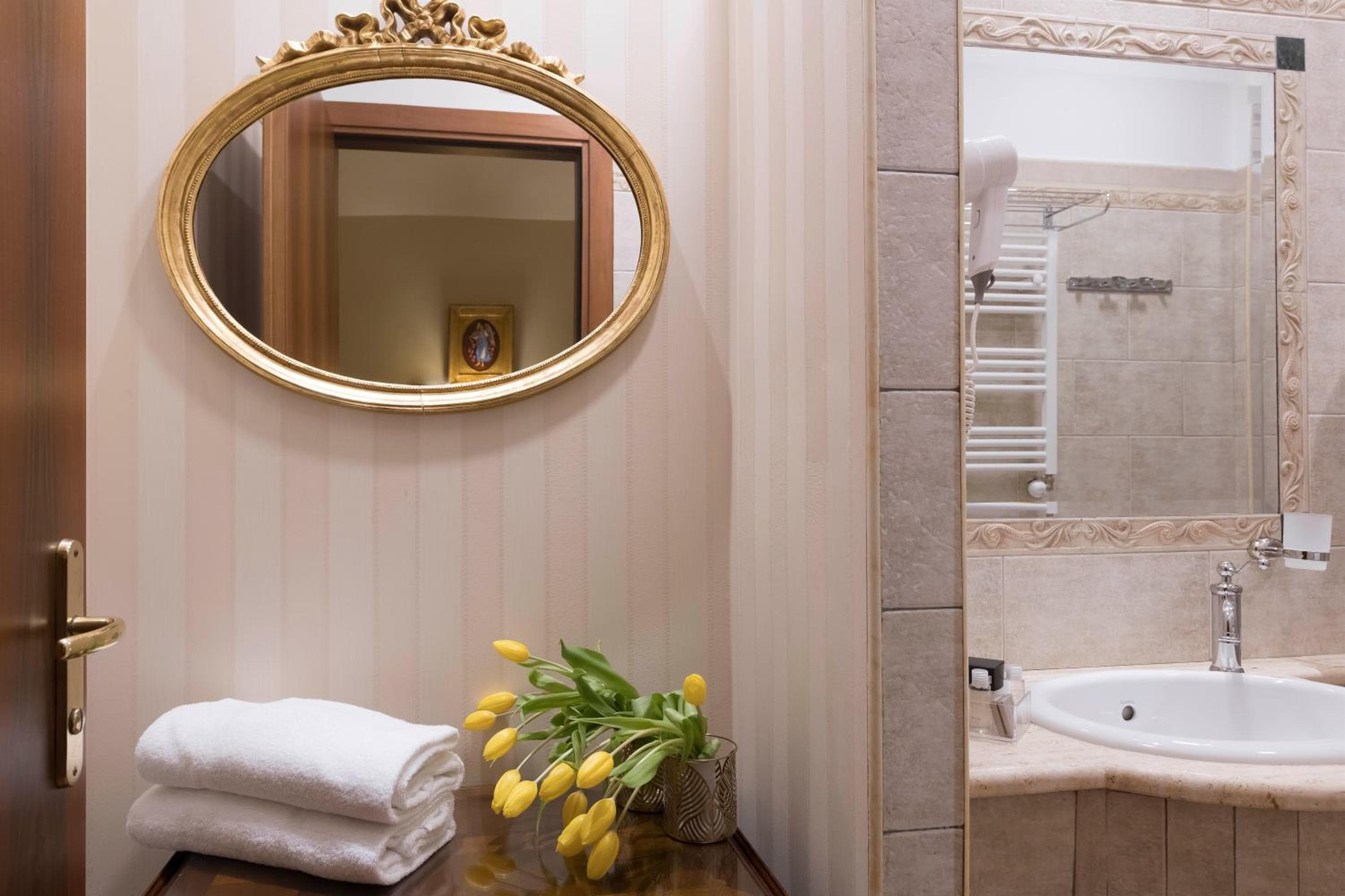 Hotel Des Artistes Roma — 23