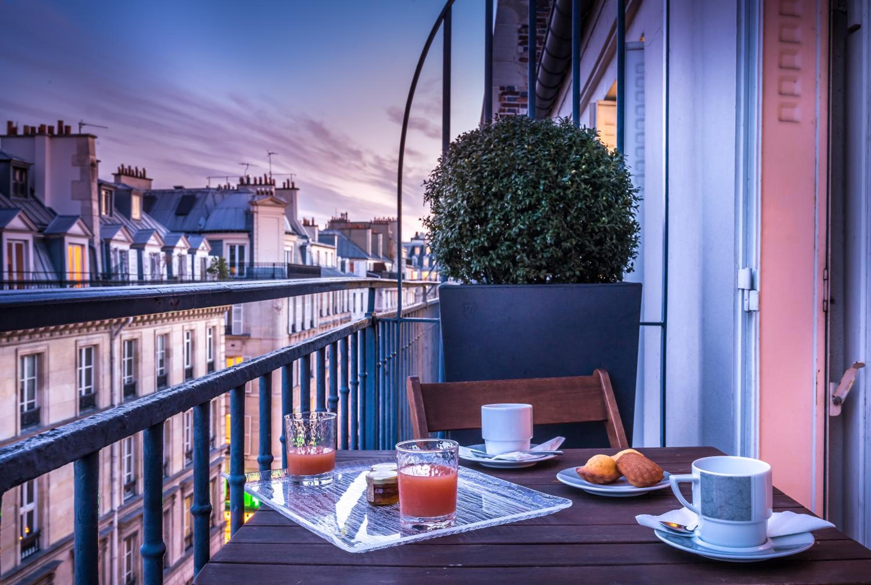 Hotel Opéra Marigny — 12