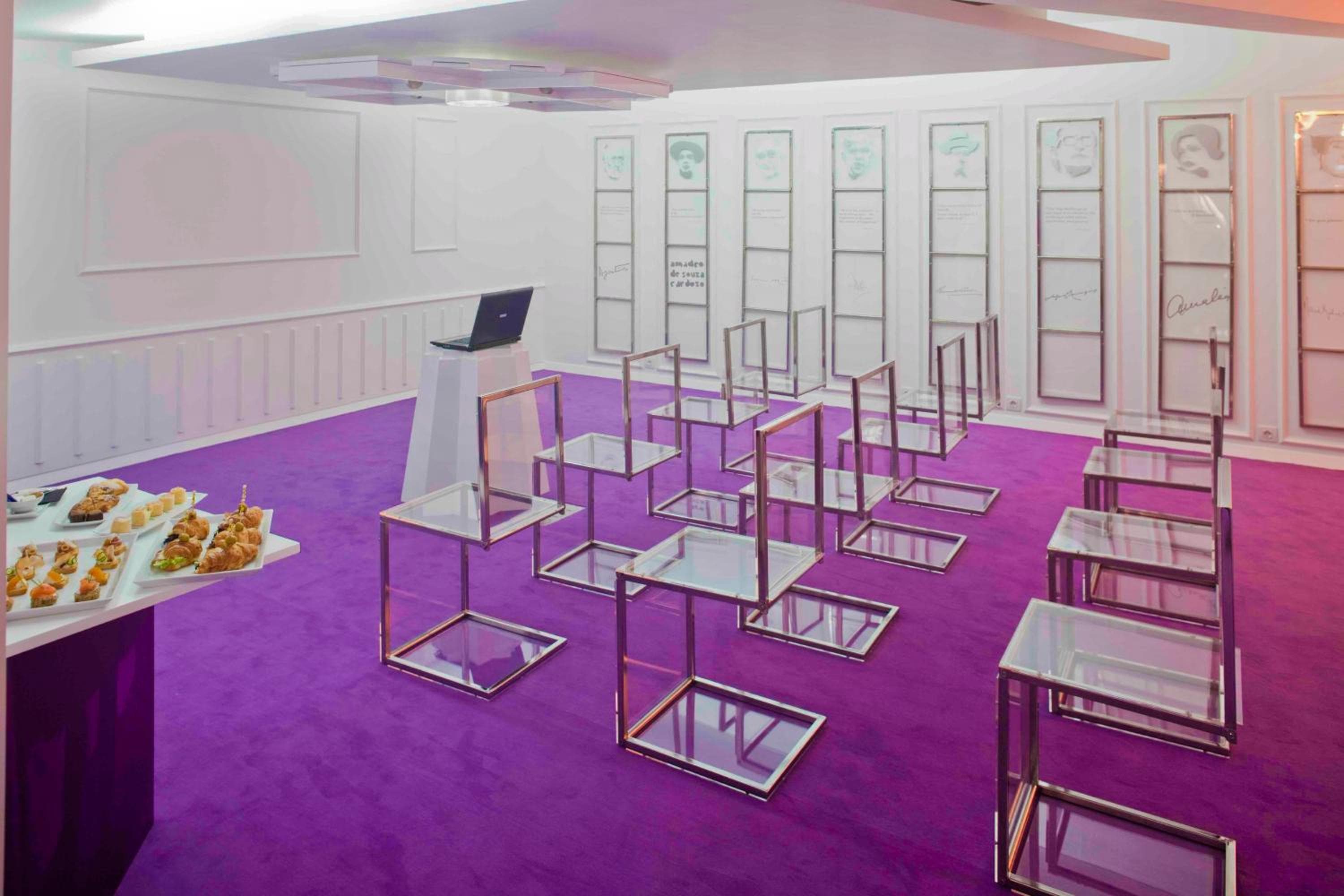 Internacional Design Hotel — 26
