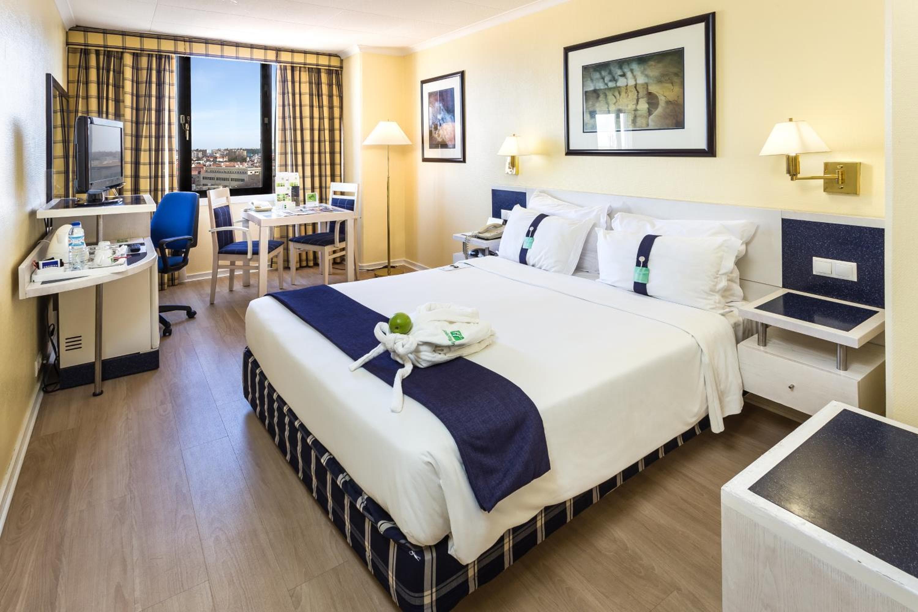 Holiday Inn Lisbon by IHG — 5