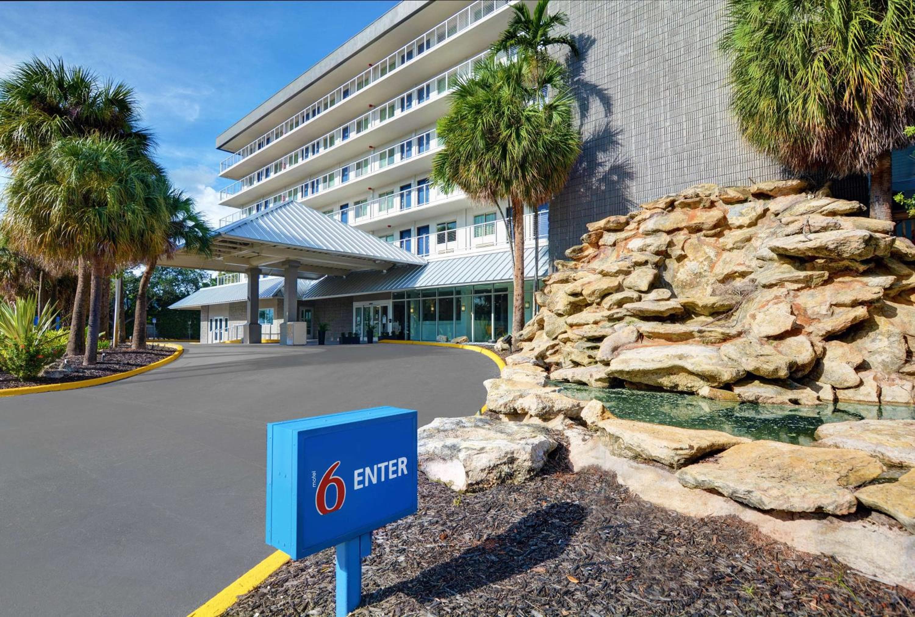 Motel 6-Cutler Bay, FL — 4