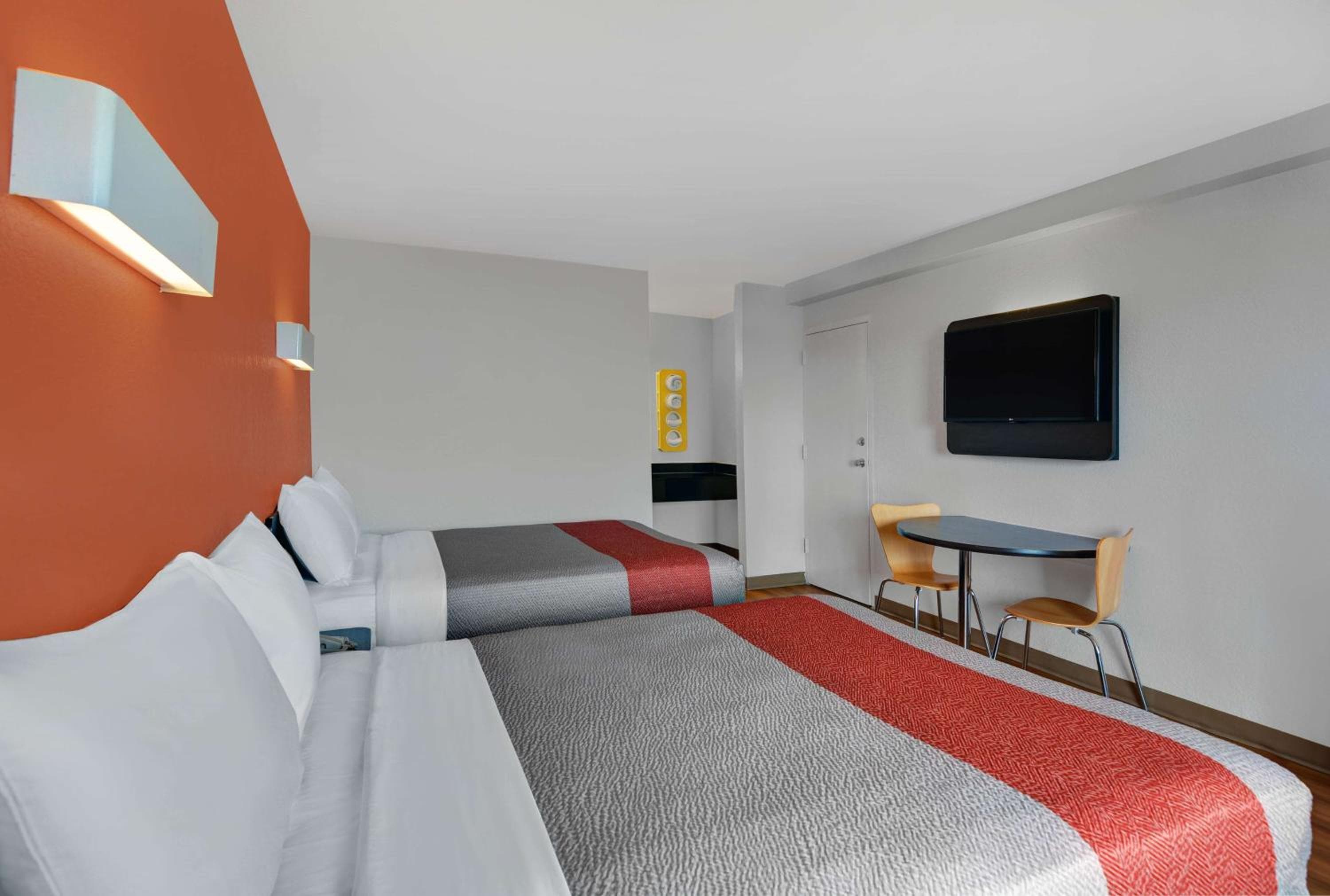 Motel 6-Cutler Bay, FL — 2