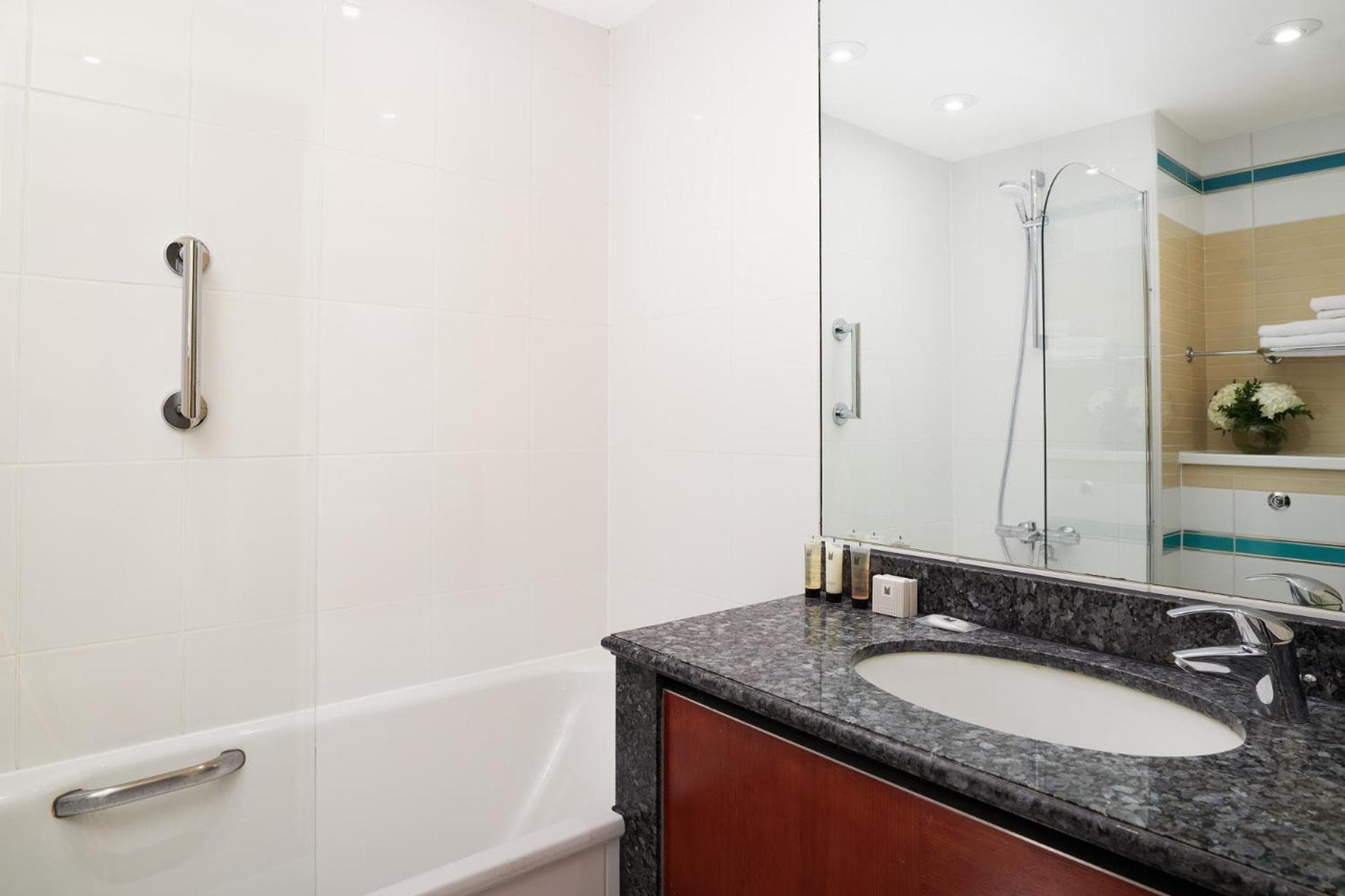 Millennium Gloucester Hotel Londres — 25