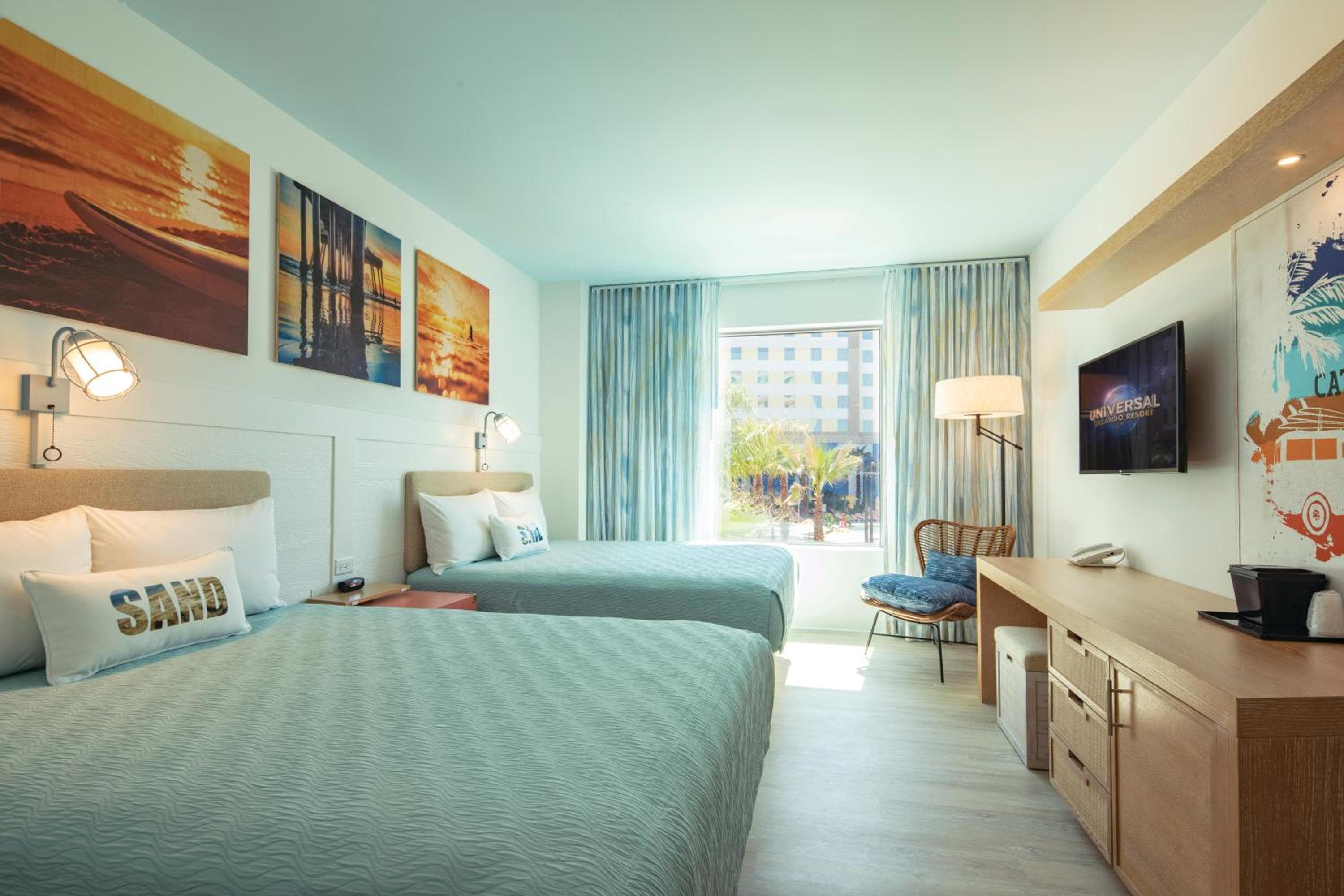 Universal's Endless Summer Resort - Dockside Inn and Suites — 10