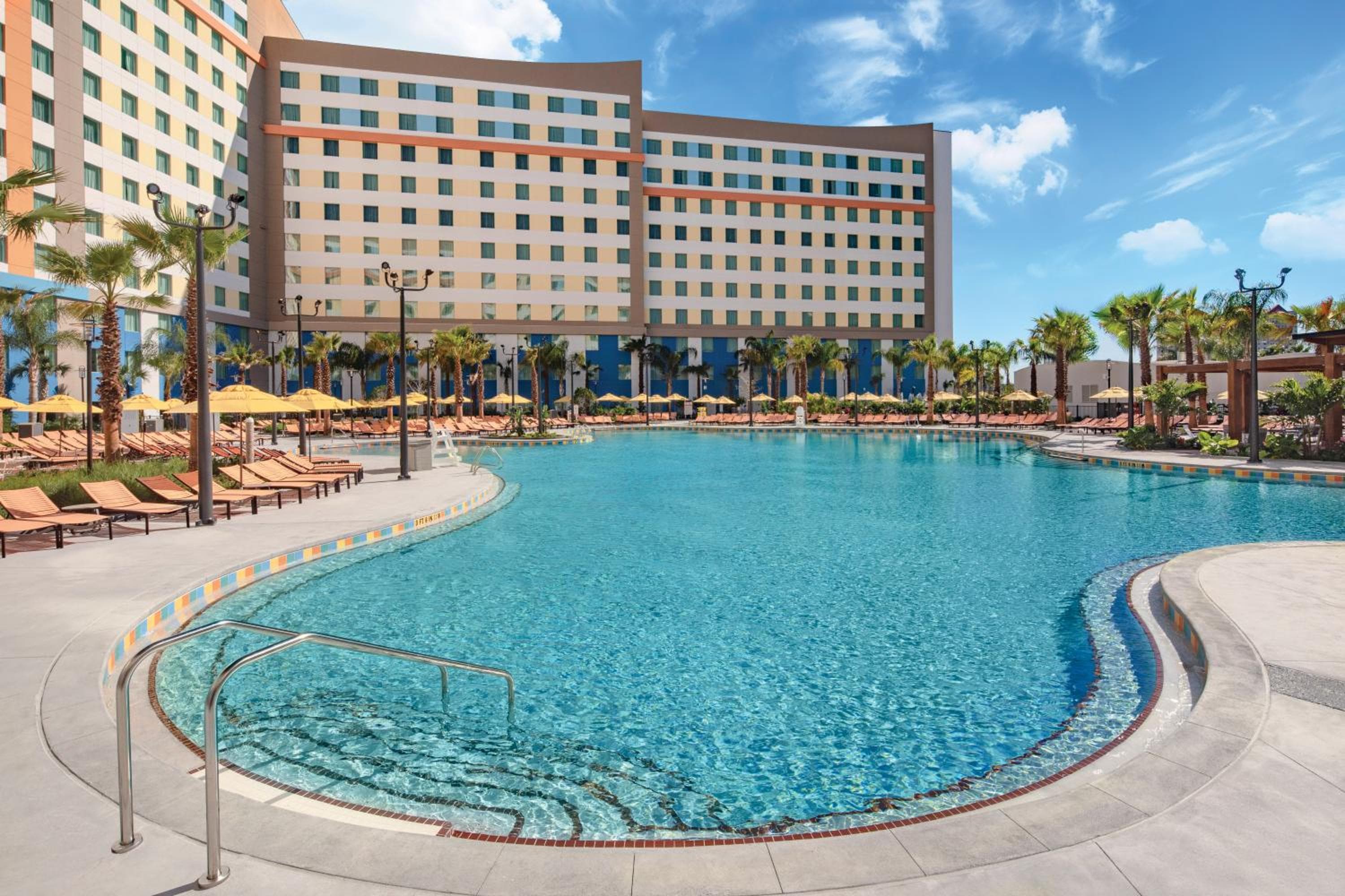 Universal's Endless Summer Resort - Dockside Inn and Suites — 2